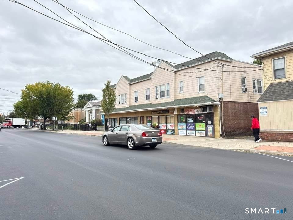 625 Campbell Avenue — photo