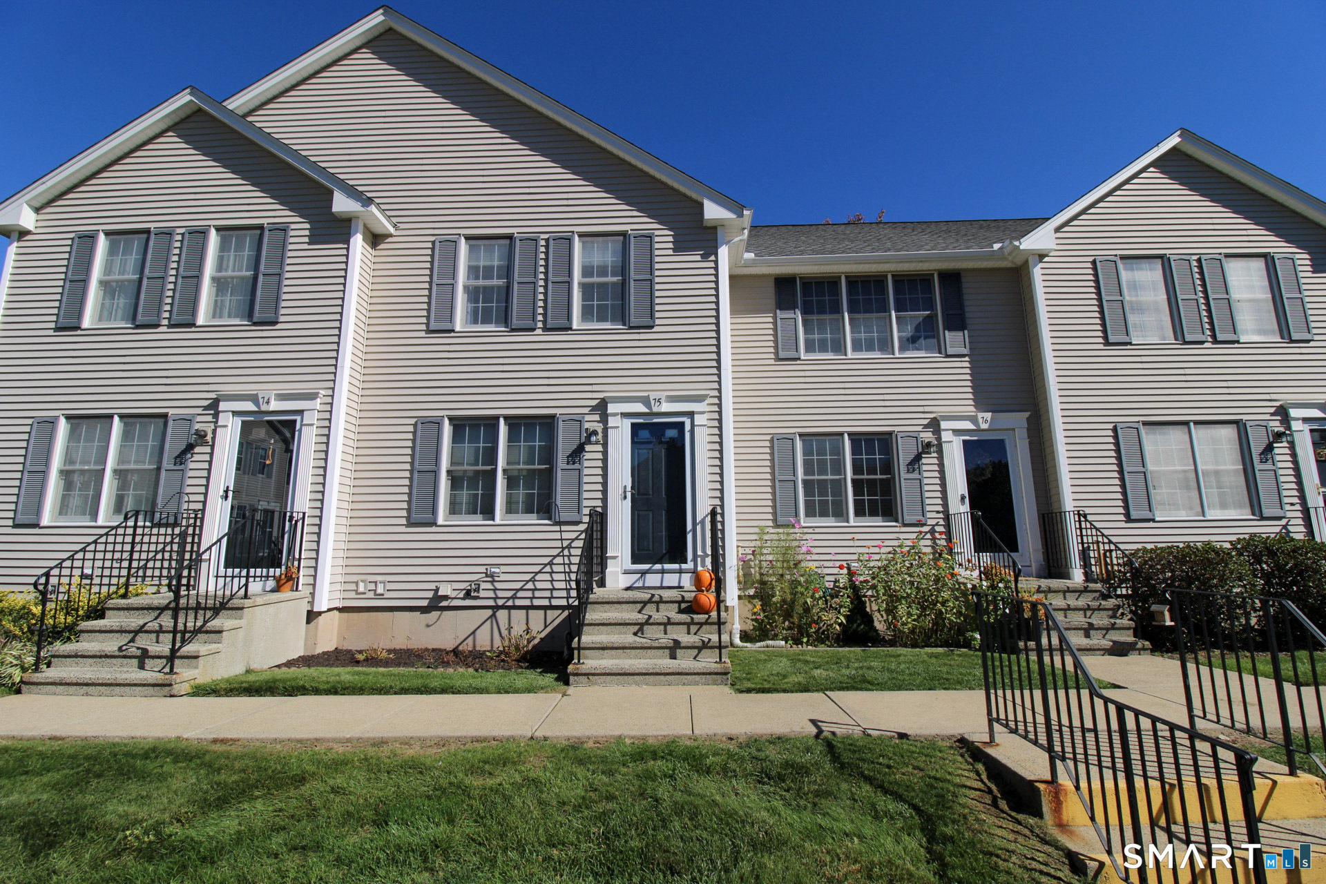 75 White Tail Lane 75 — photo