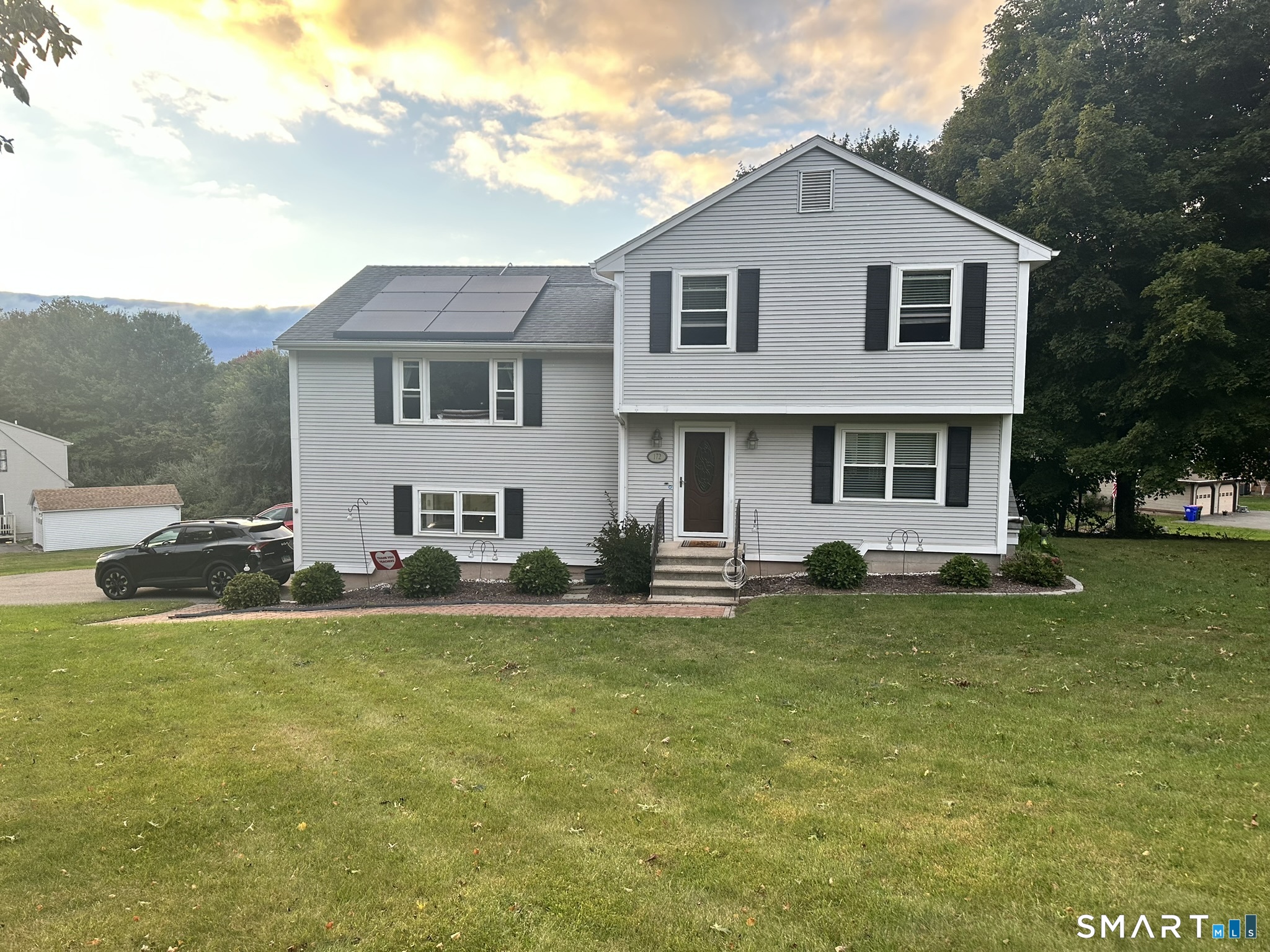 172 Old Farms Road — photo