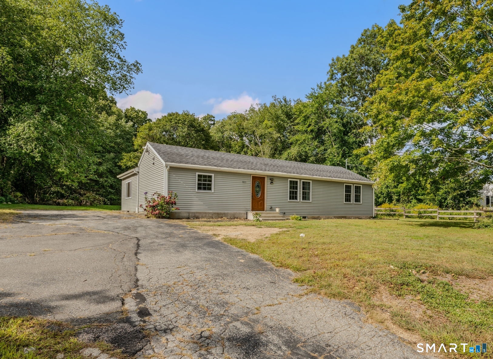 520 Boston Post Road — photo