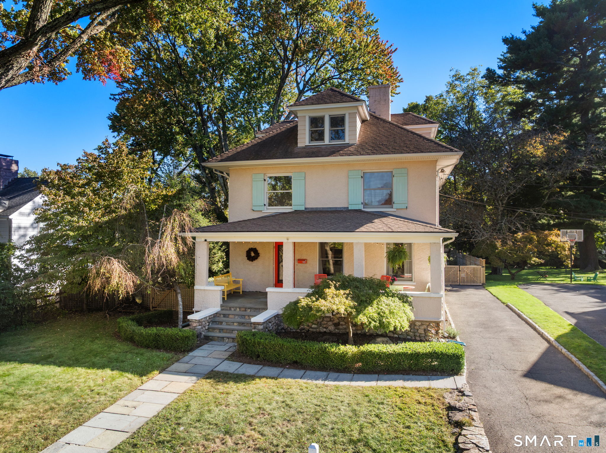 25 Tremont Avenue — photo