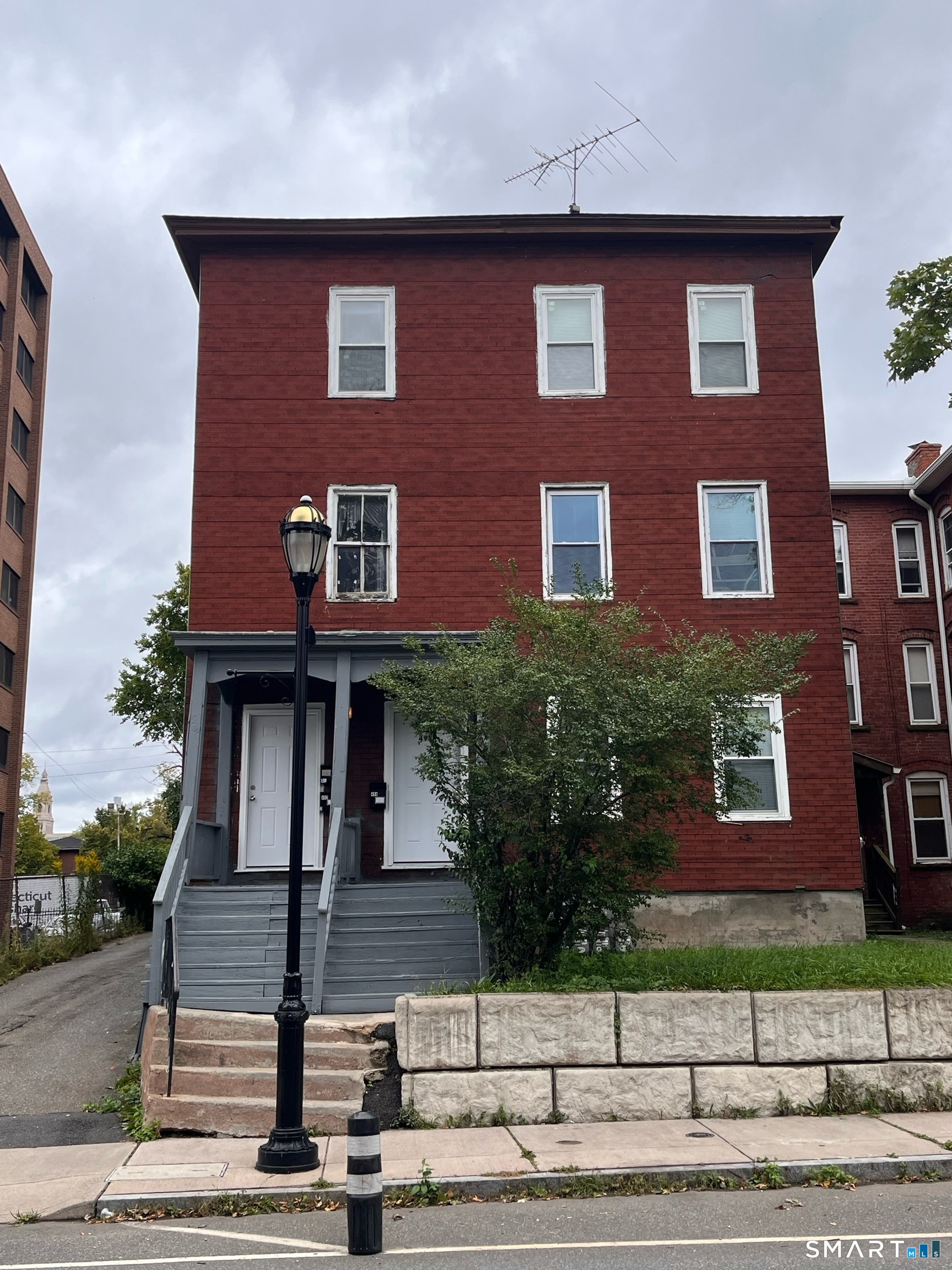 492 Broad Street — photo