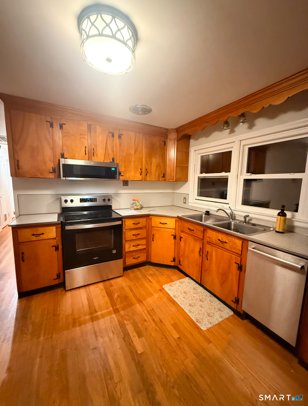 Home in Bristol, CT 06010 — photo 3
