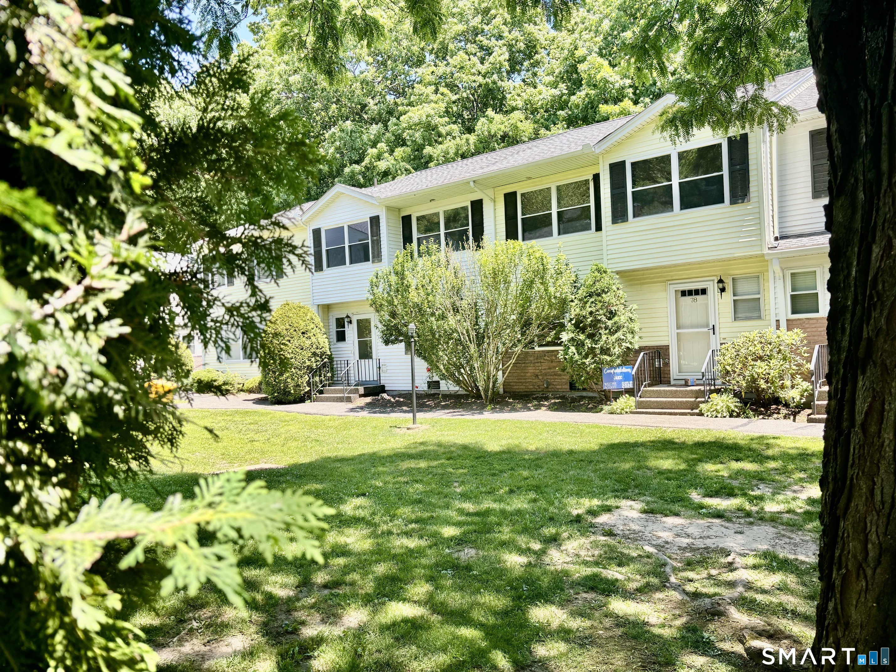 25 Padanaram Road 77 — photo