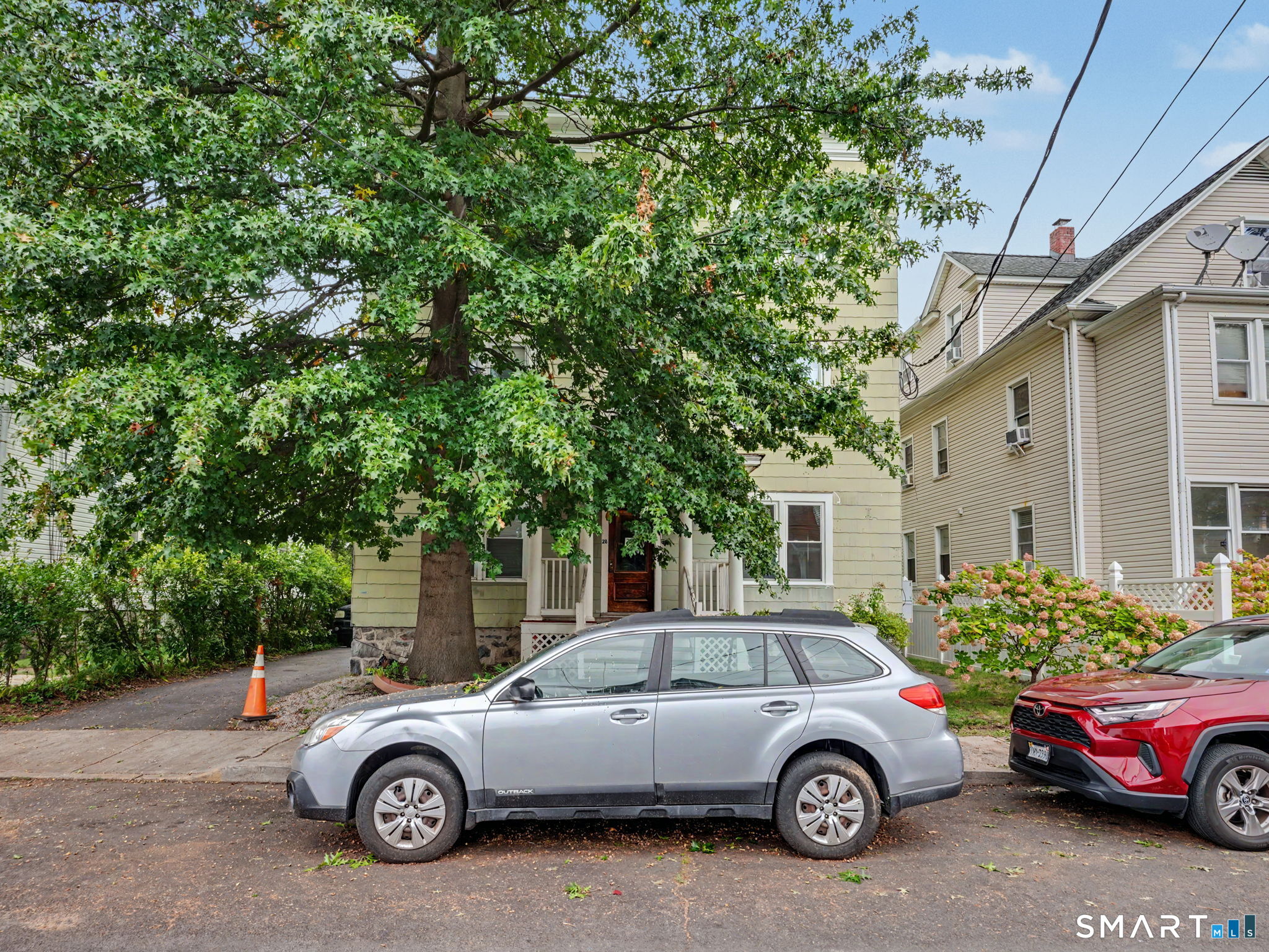 28 East Walnut Street — photo