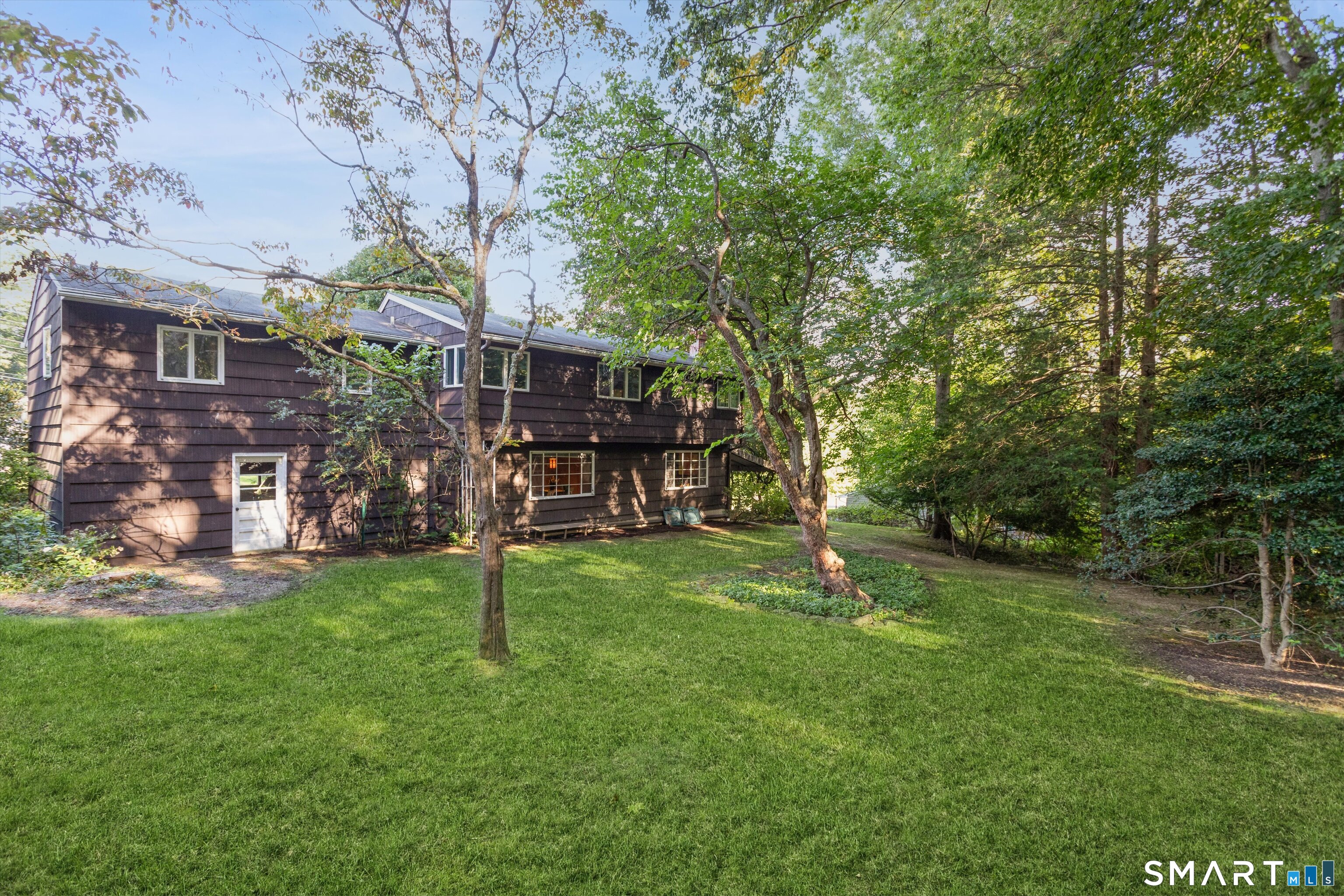 Home in Norwalk, CT 06850 — photo 3