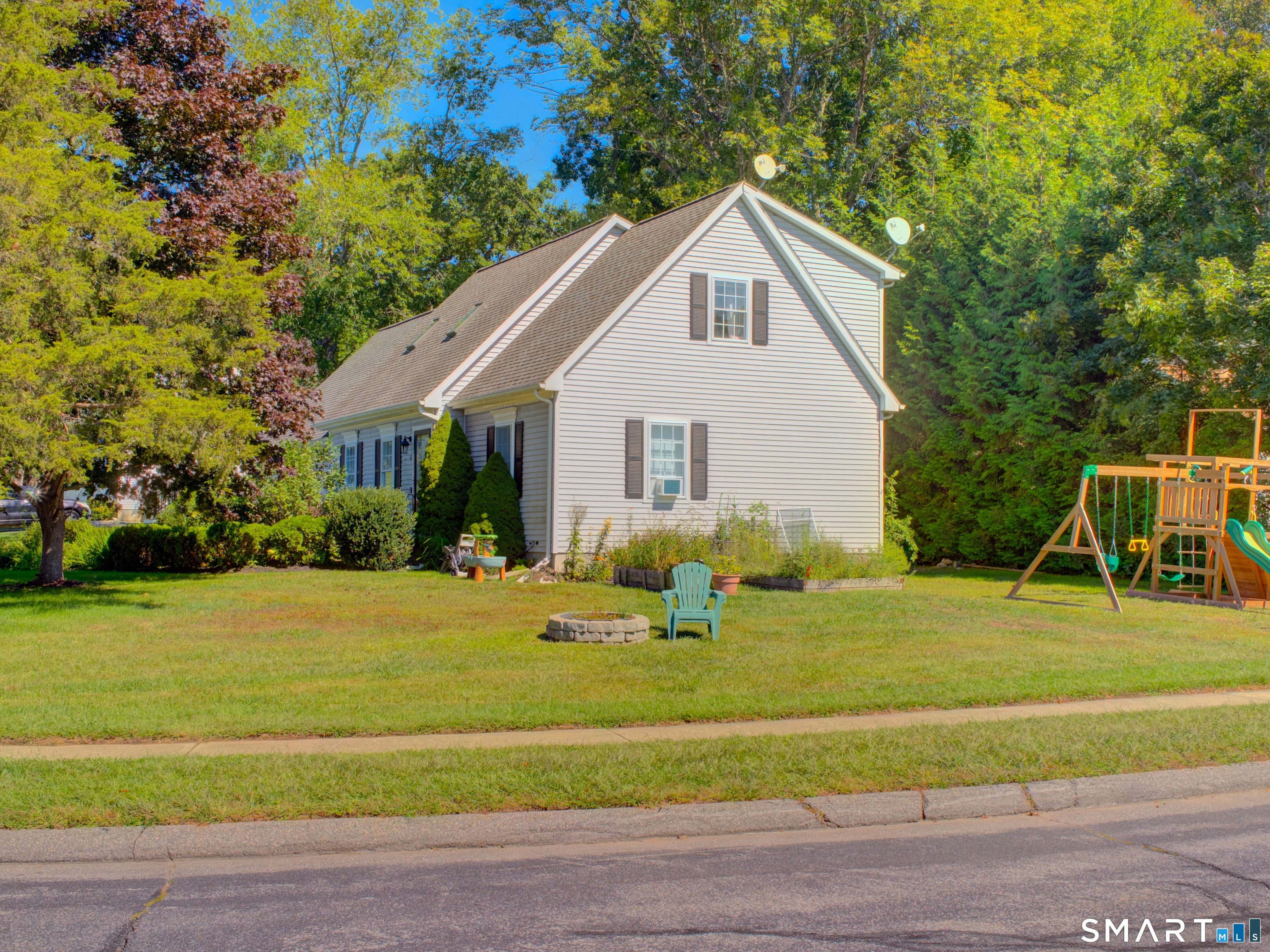 16 Jefferson Drive, Killingly, CT 06239 — photo 3