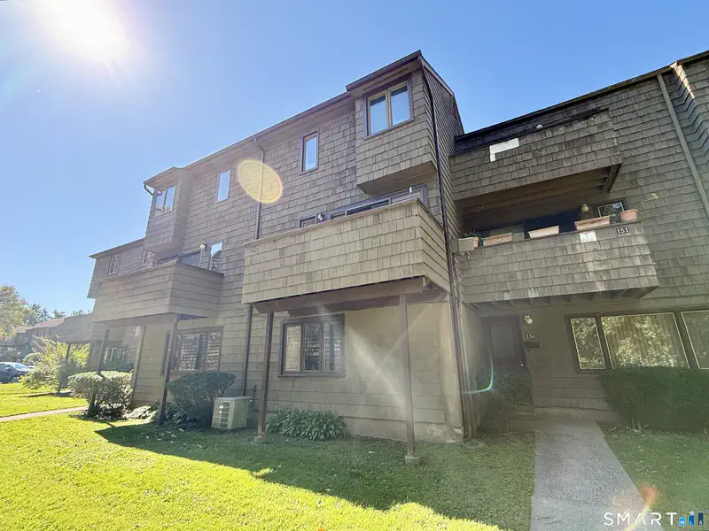 152 Towne House Road Unit 152 — photo