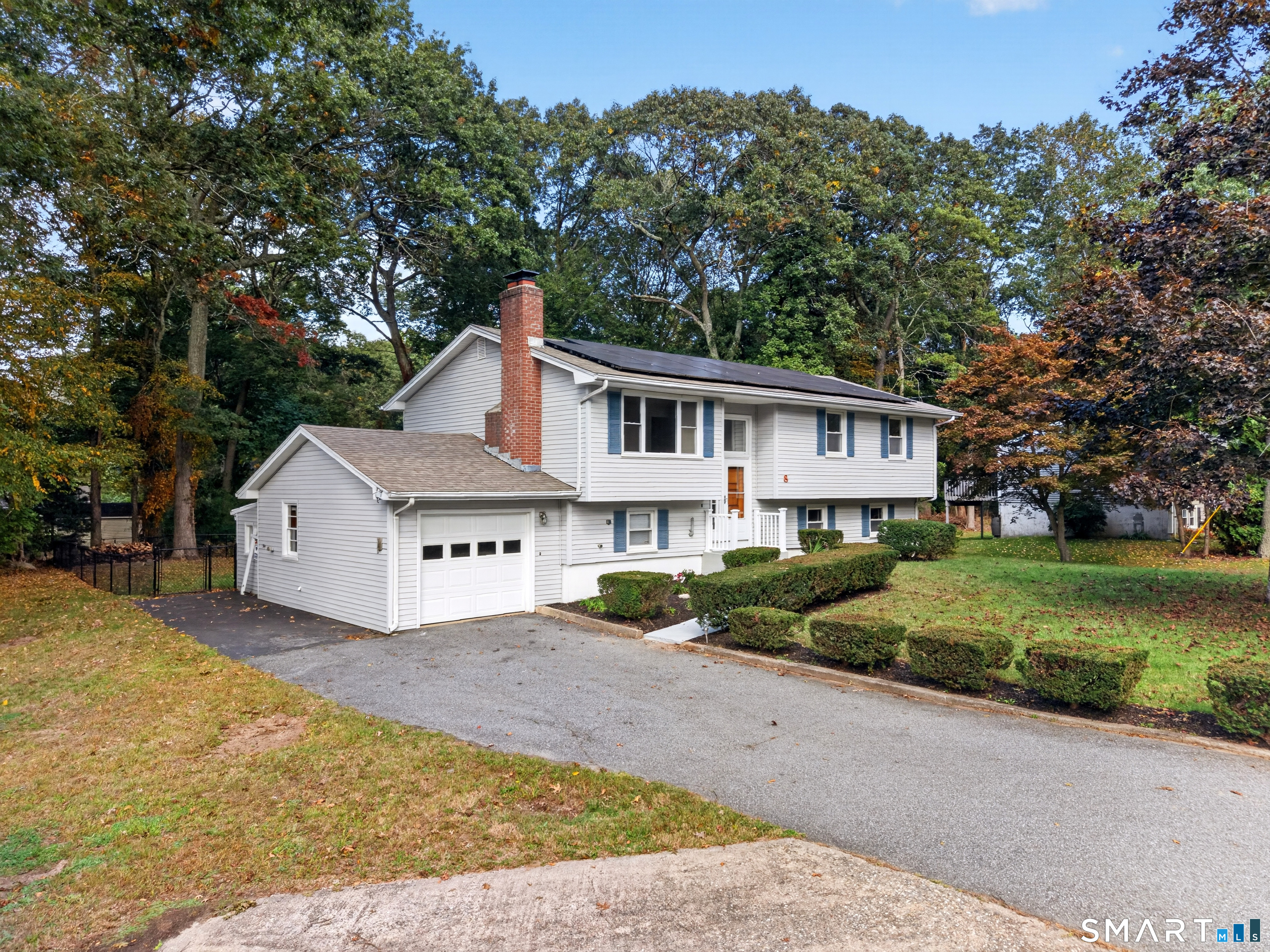 8 Pequot Drive — photo