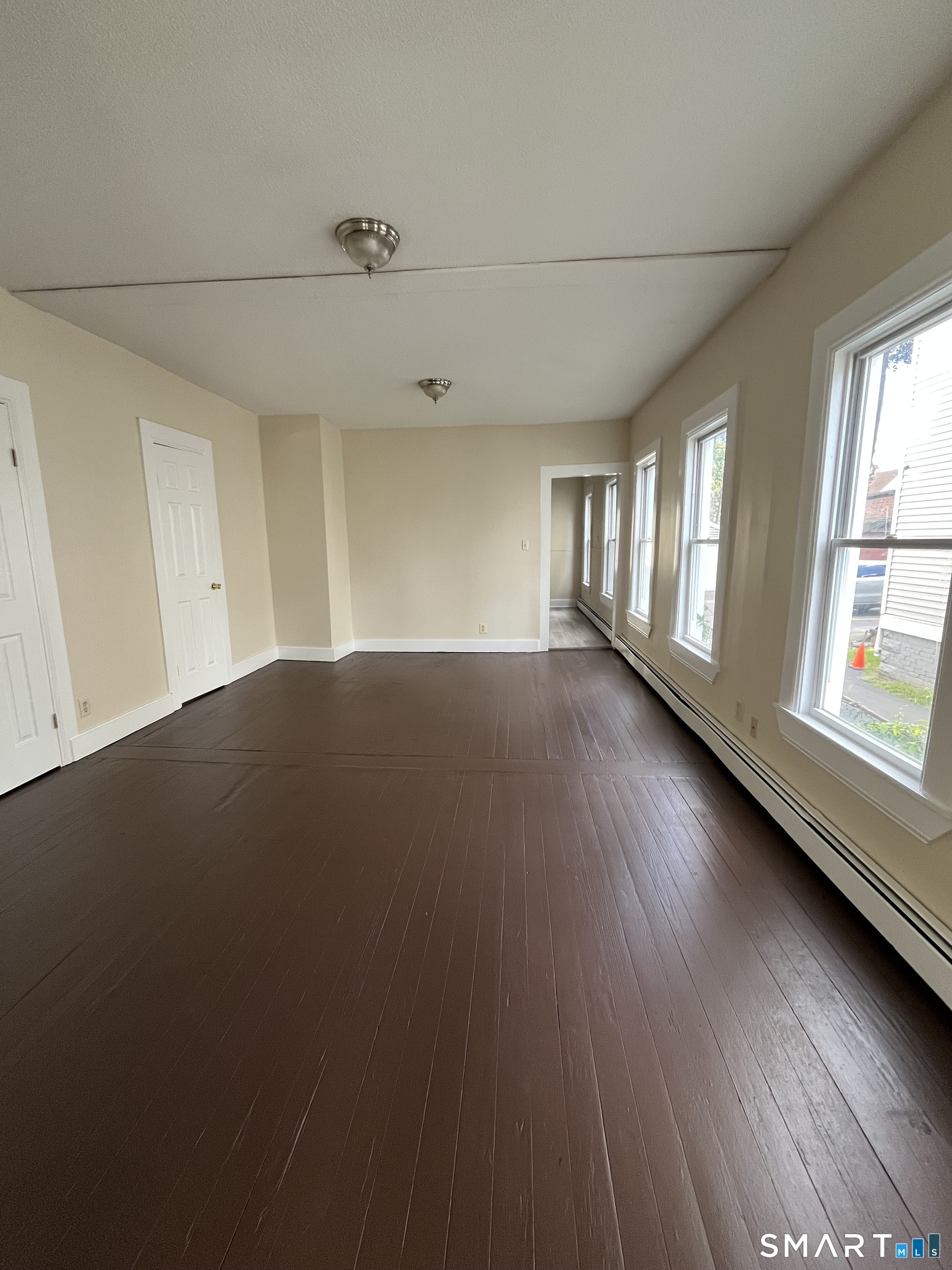 33 Dewey Street — photo