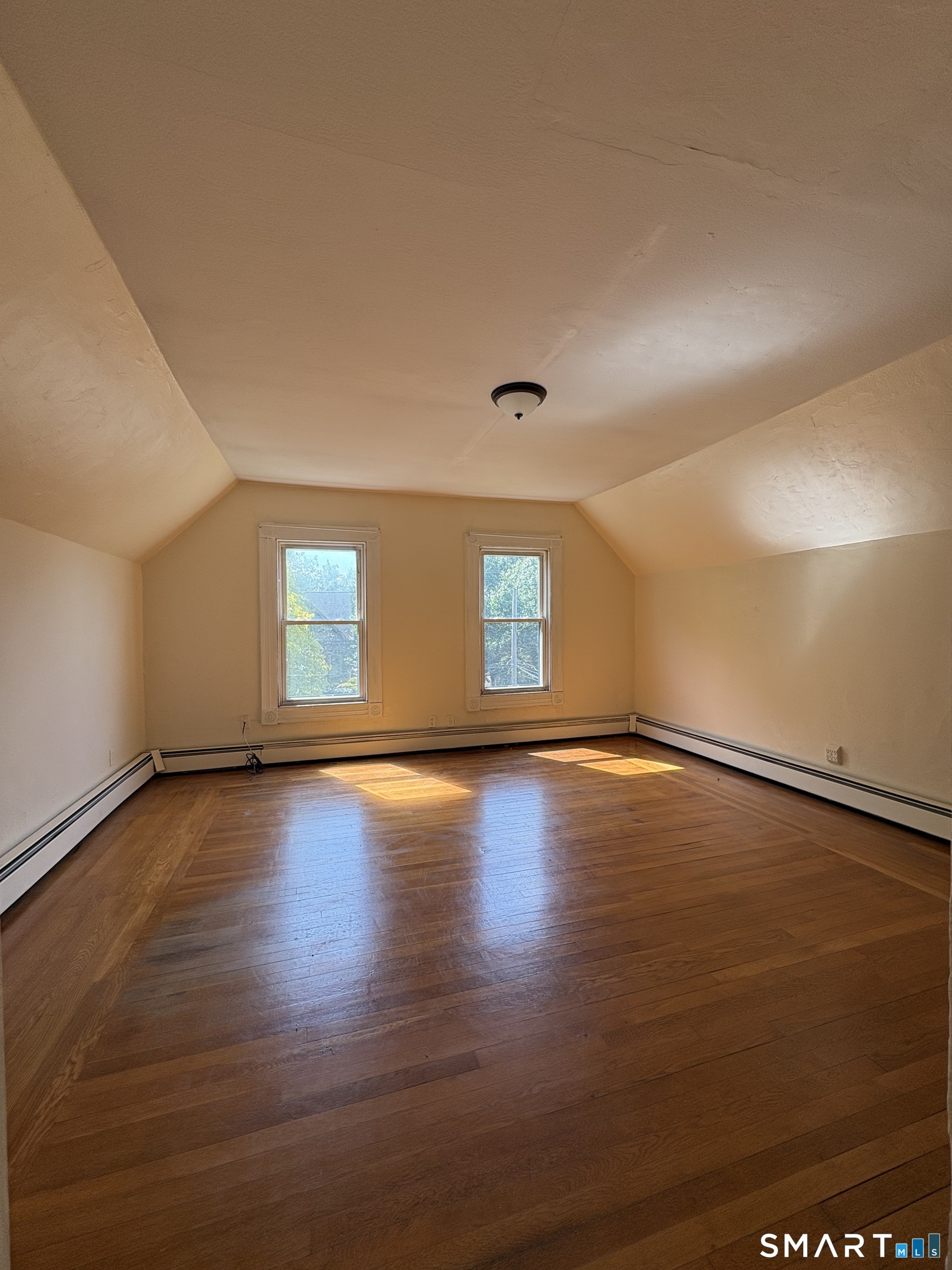 799 Elm Street Floor 3 — photo