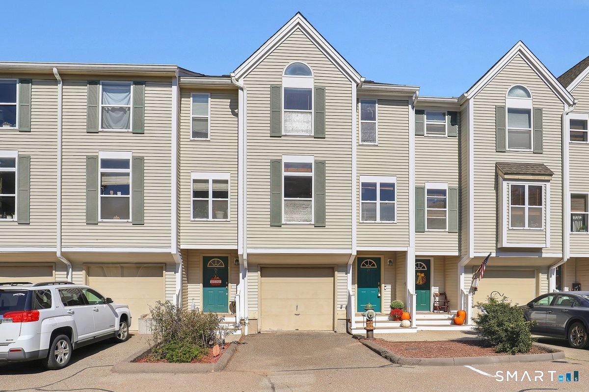 565 Newfield Street Unit 29 — photo