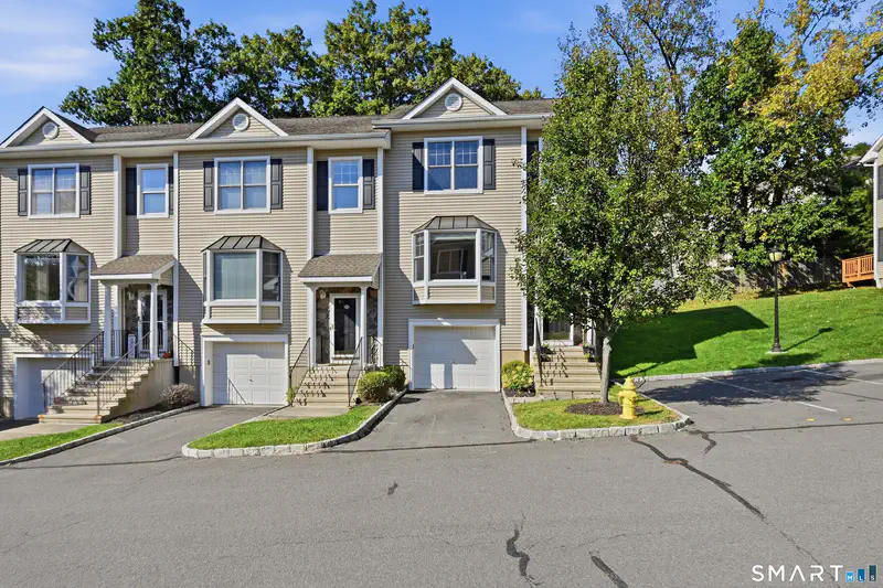 15 Scuppo Road 1501 — photo