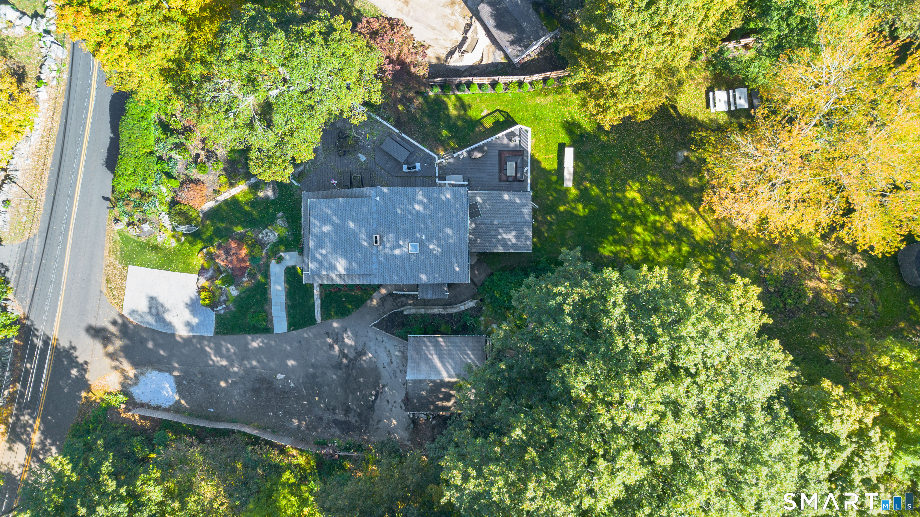 Home in Stamford, CT 06903 — photo 3