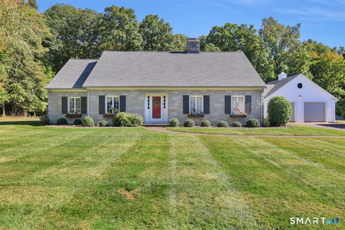 107 Steep Hollow Lane — photo