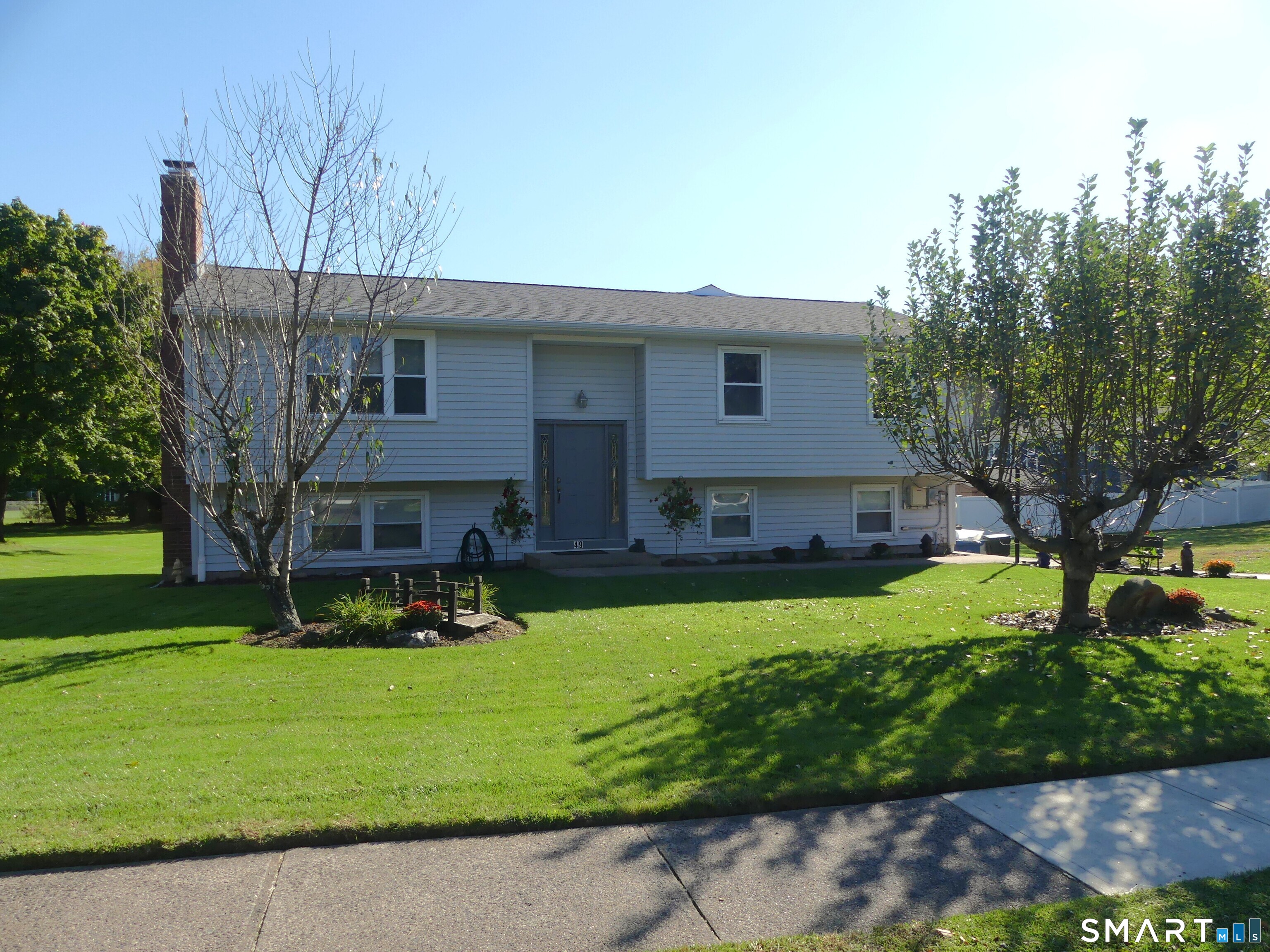 49 Bluebird Lane — photo