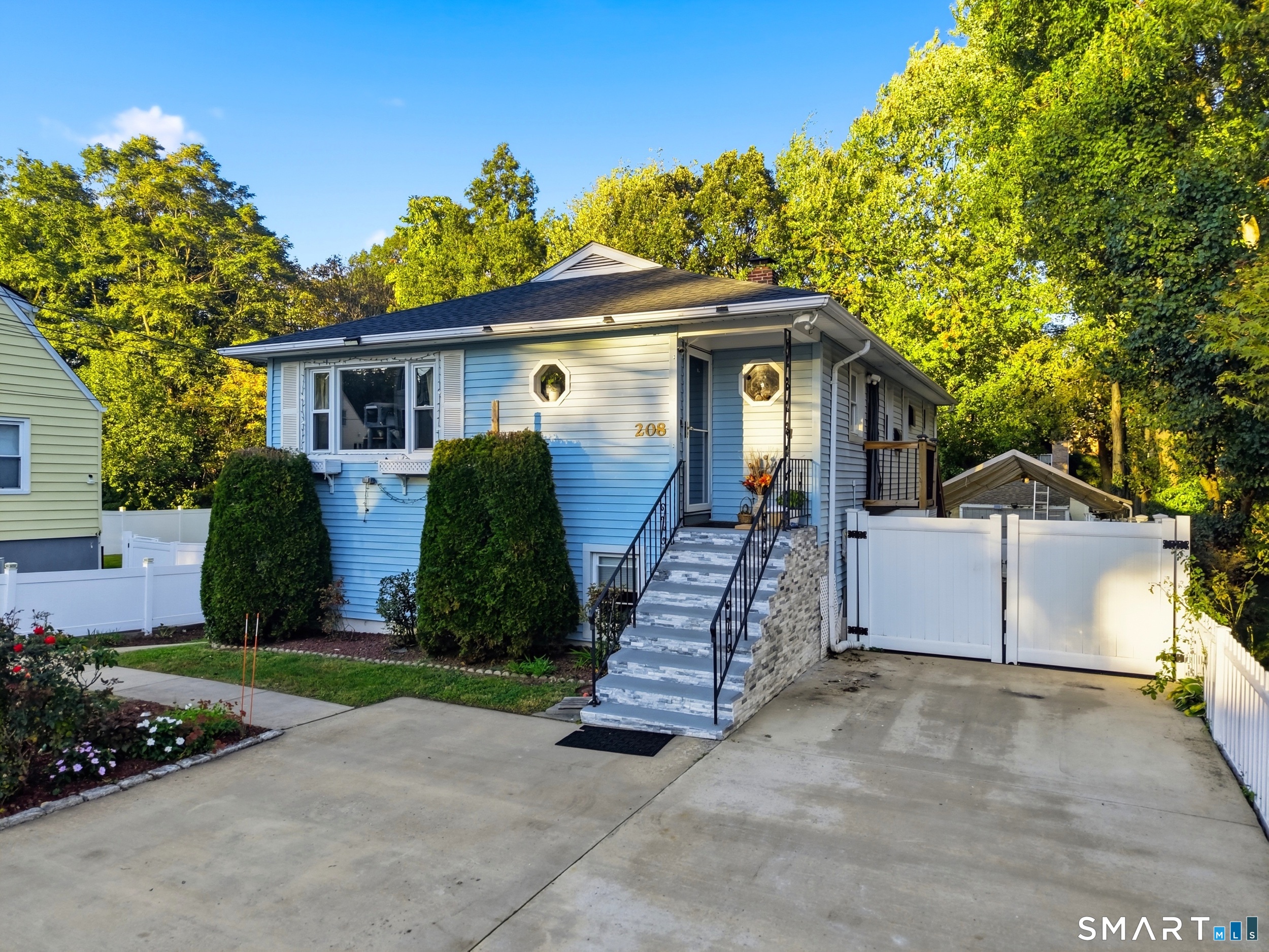 208 Sunrise Terrace — photo
