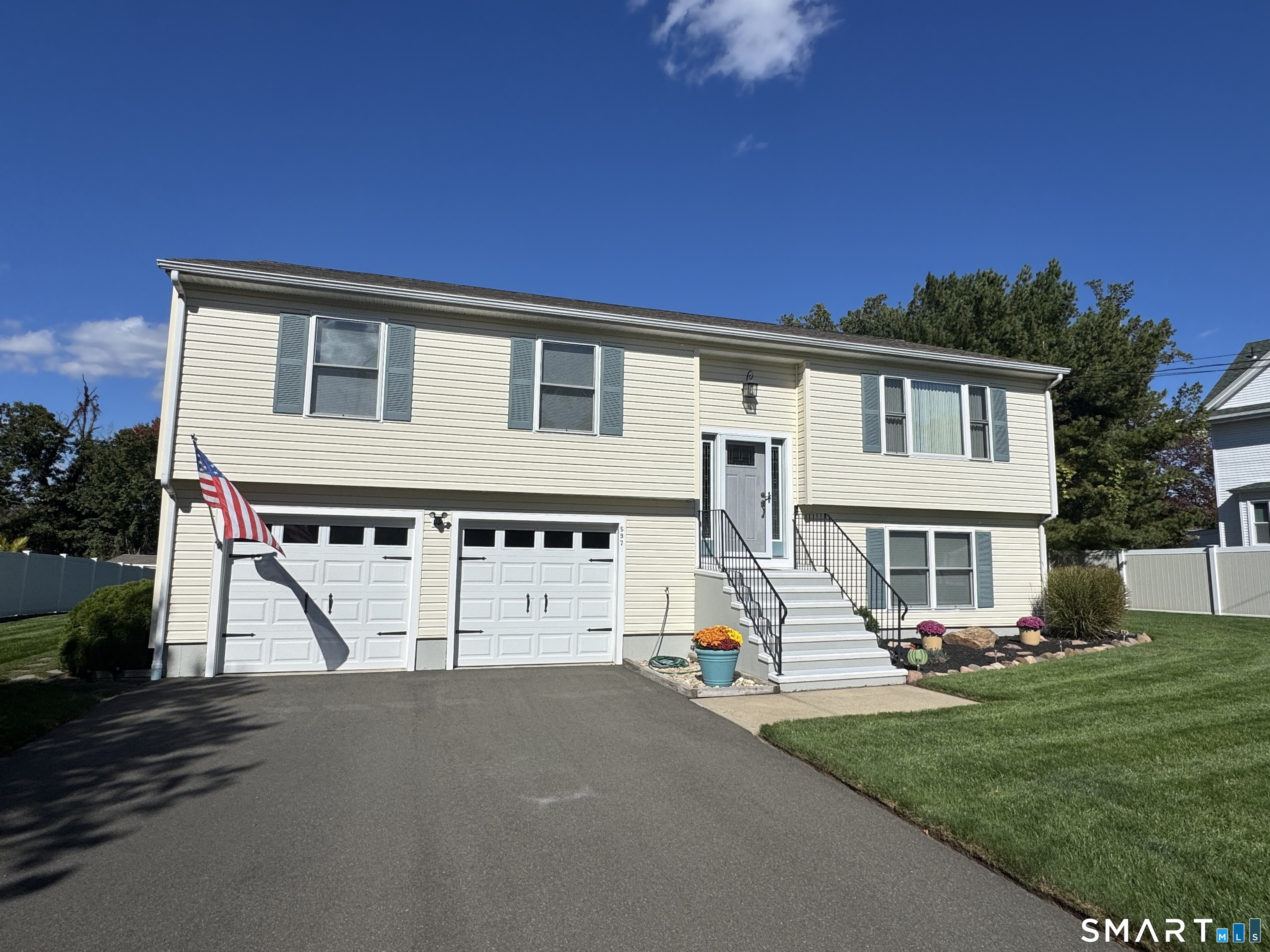 597 Silver Sands Road — photo