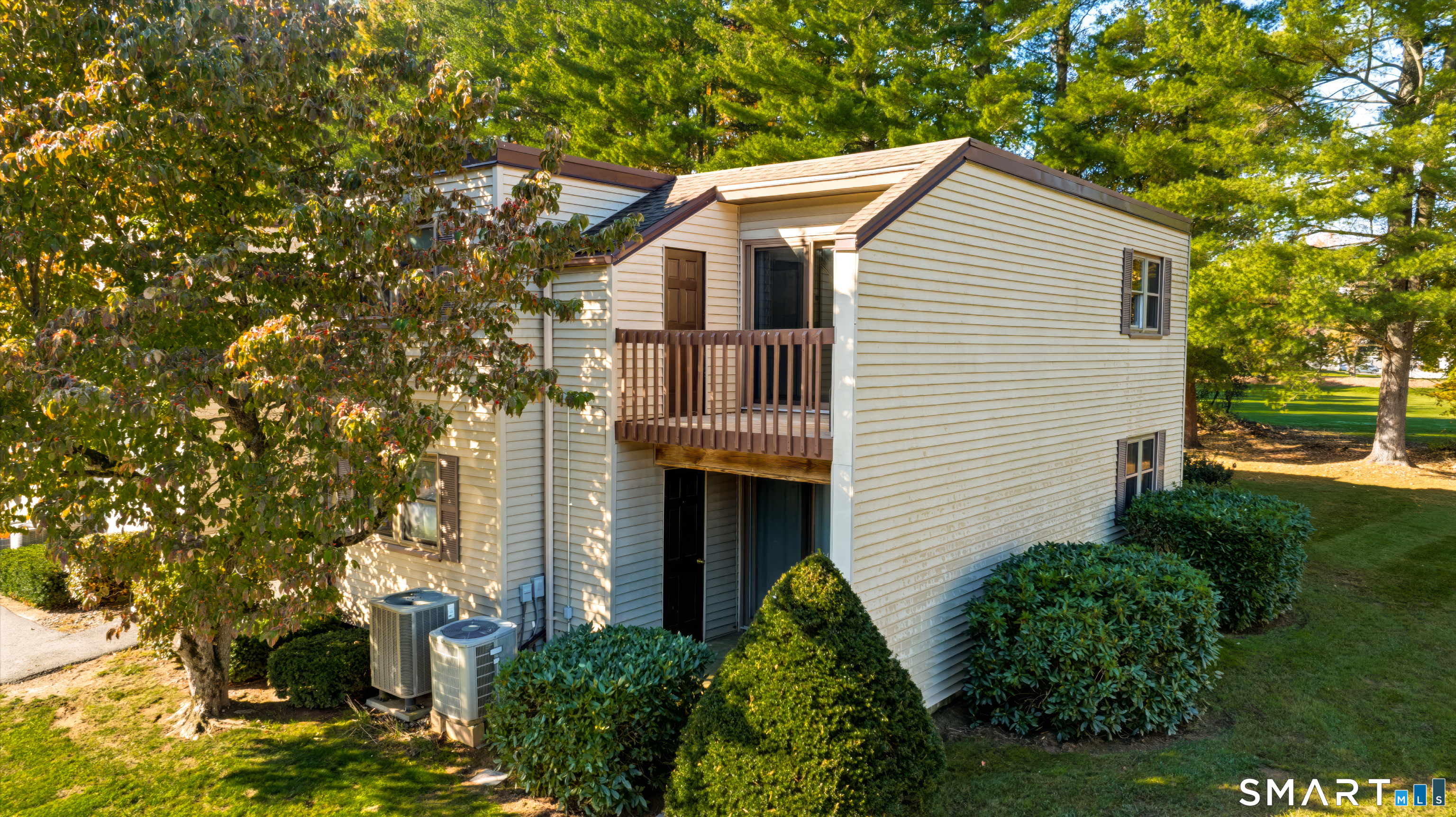 412 Twin Circle Drive Unit 412 — photo