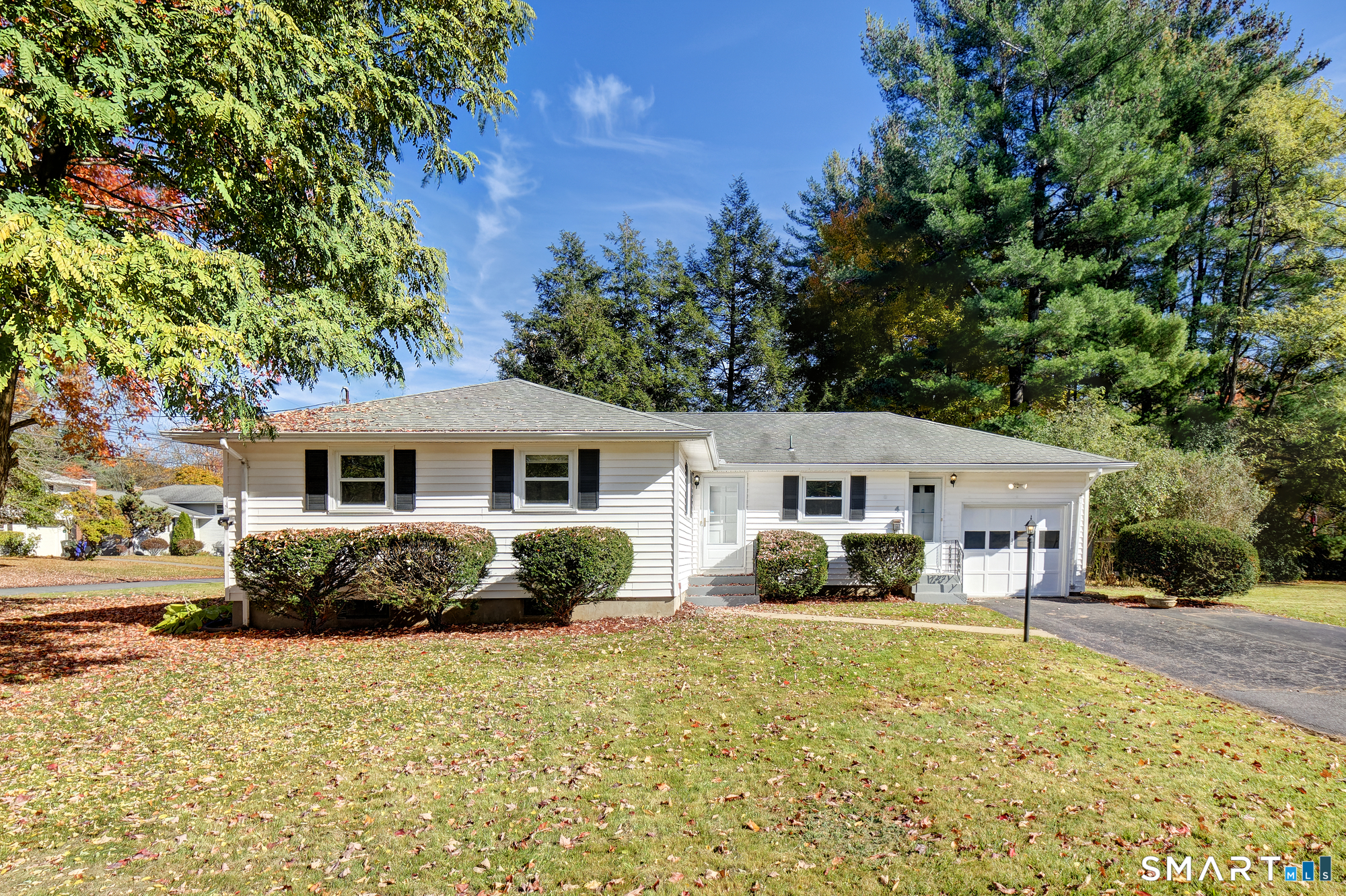 4 Northbrook Drive — photo