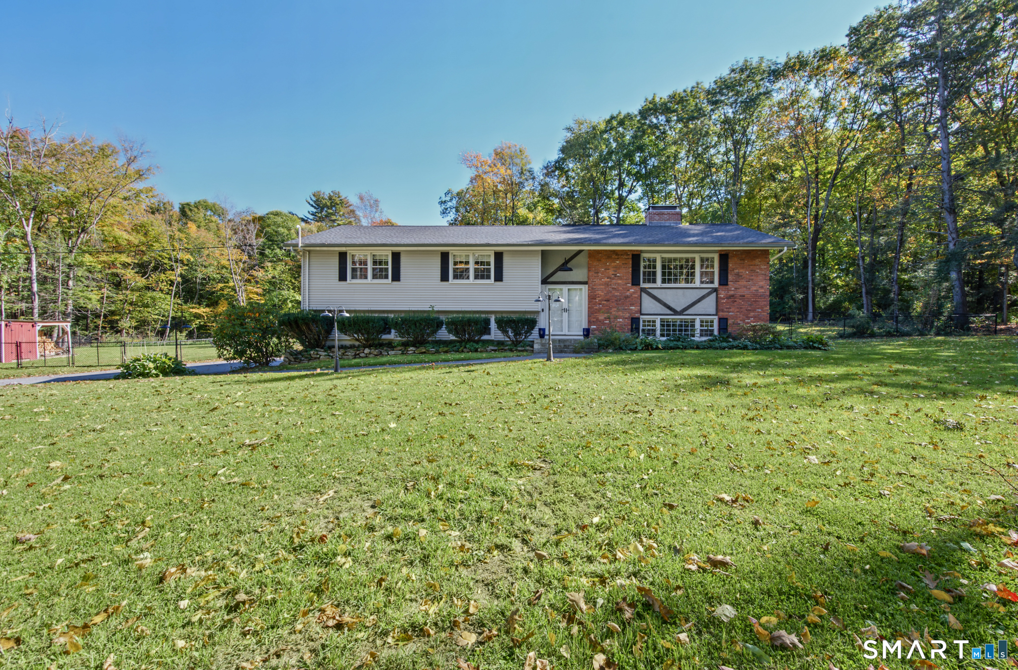 27 Berkshire Drive — photo