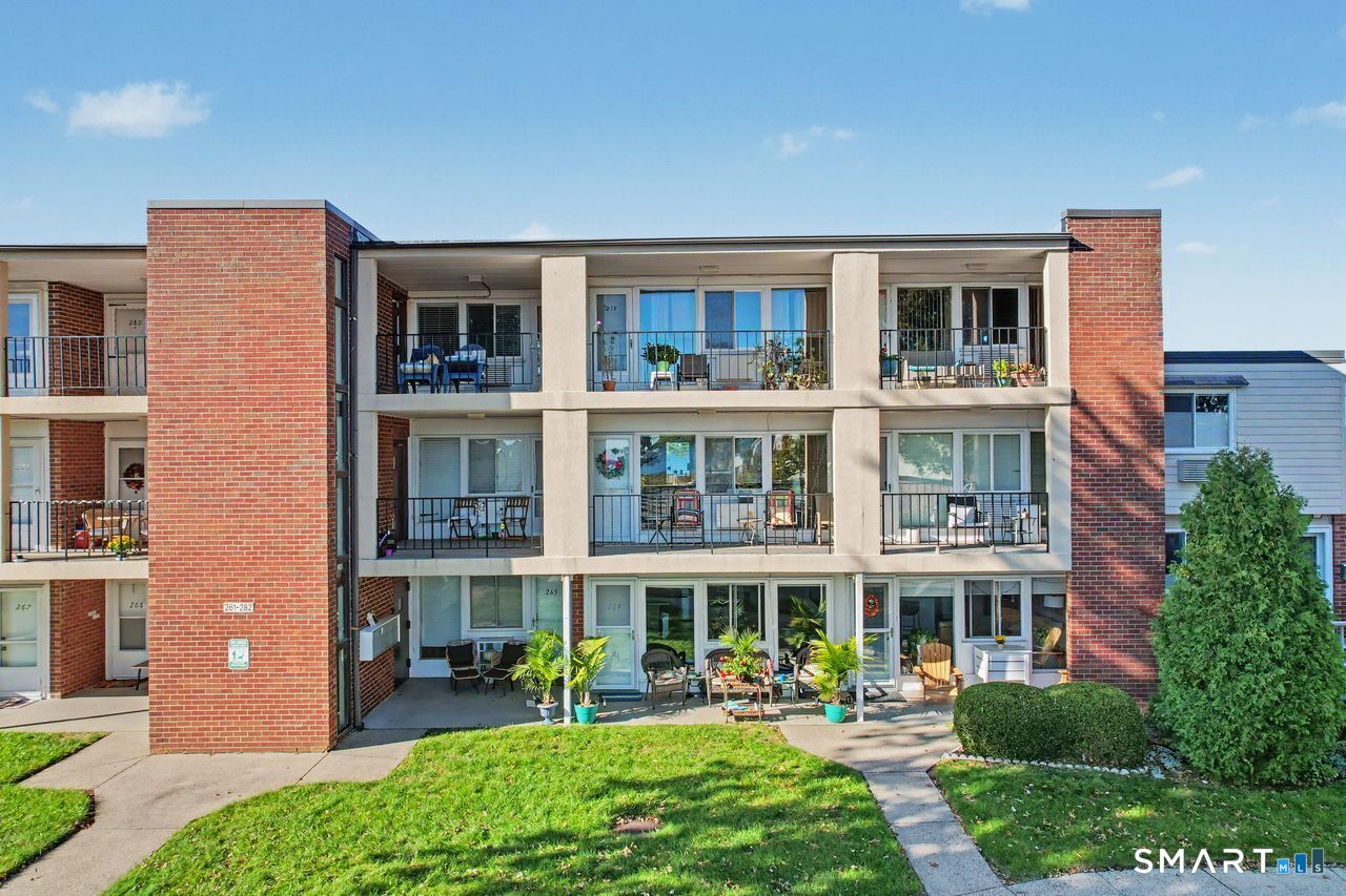 279 West Walk Unit 279 — photo