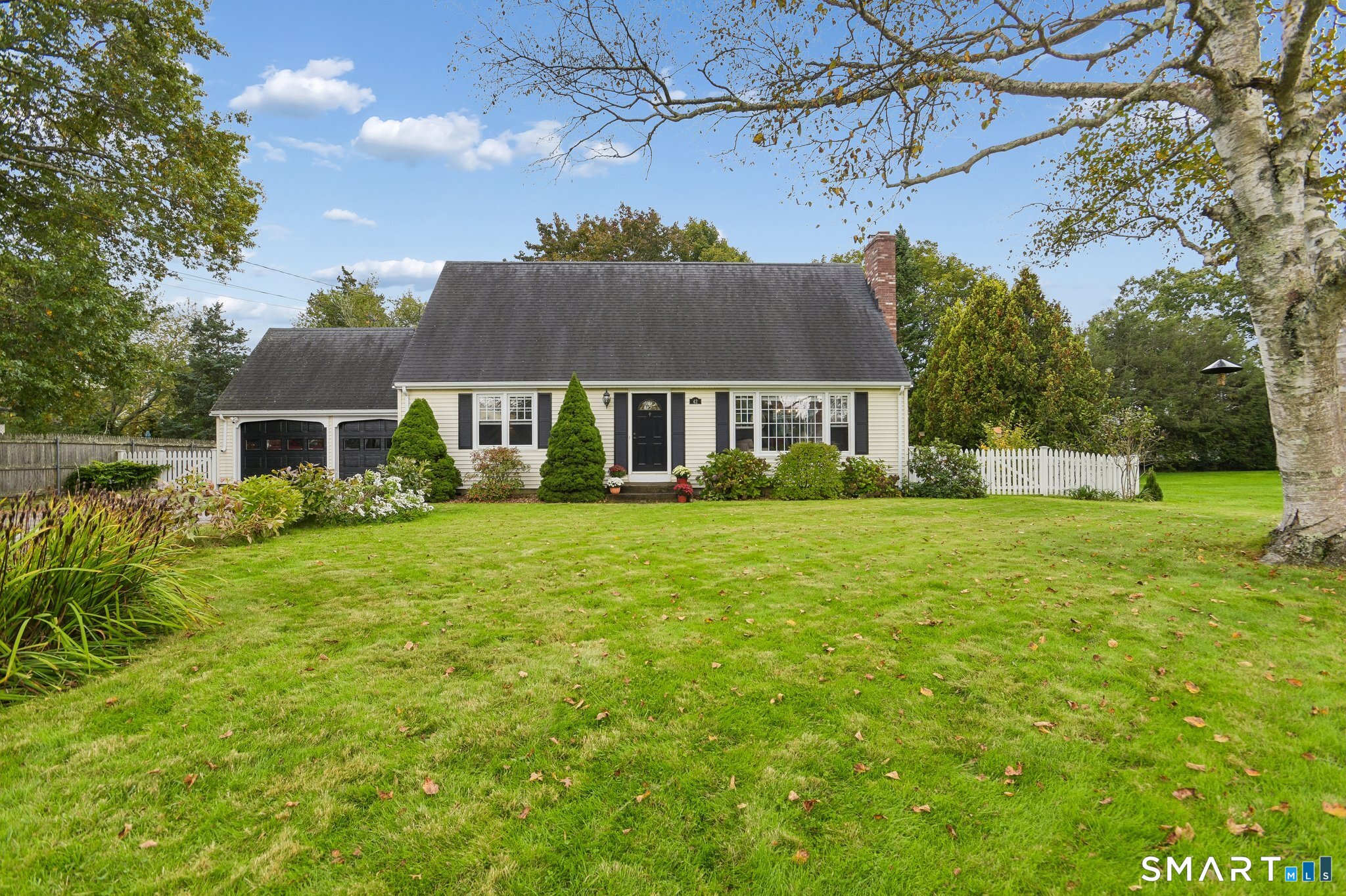42 Riverbend Drive — photo