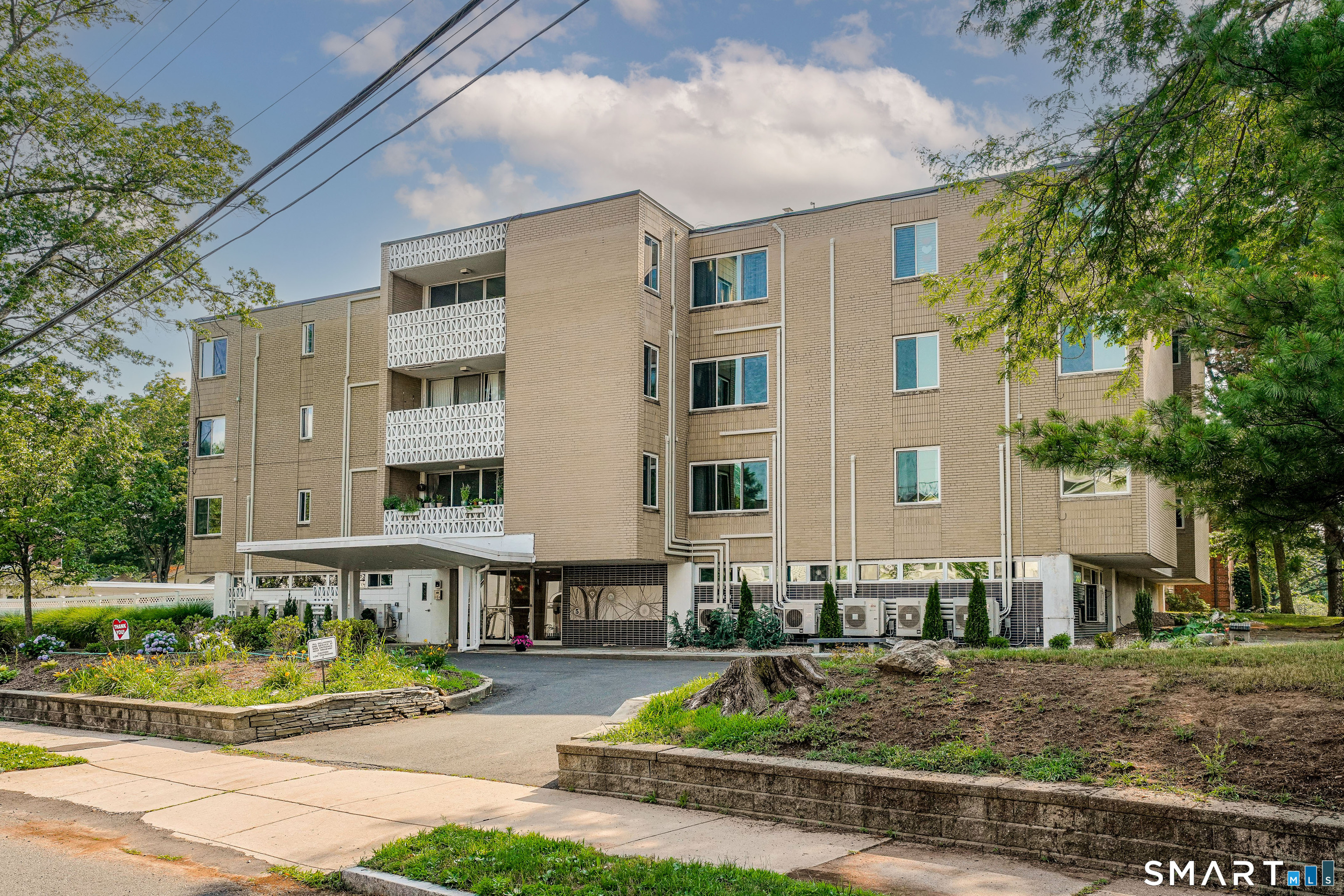 5 Bishop Road Unit 204 — photo