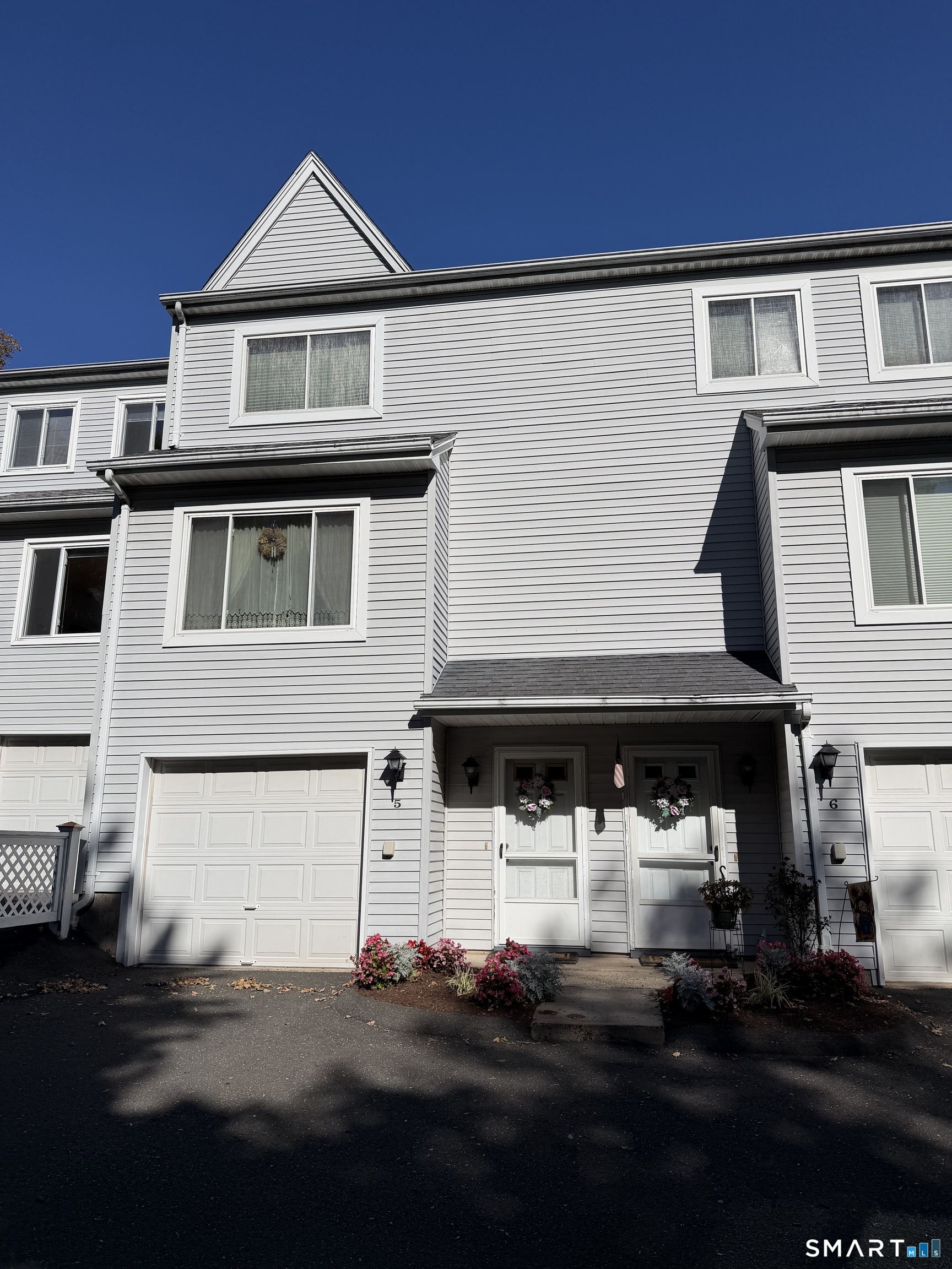 69 Northwest Drive Unit 5 — photo