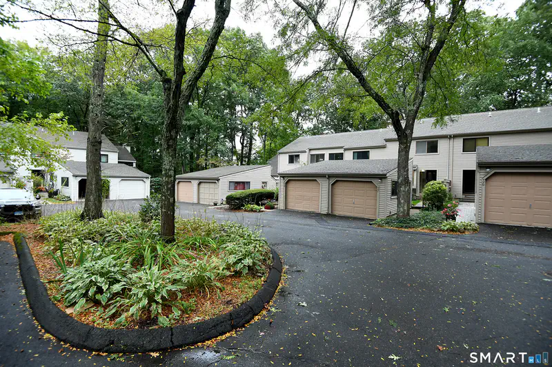 37 Farmington Chase Crescent Unit 37 — photo