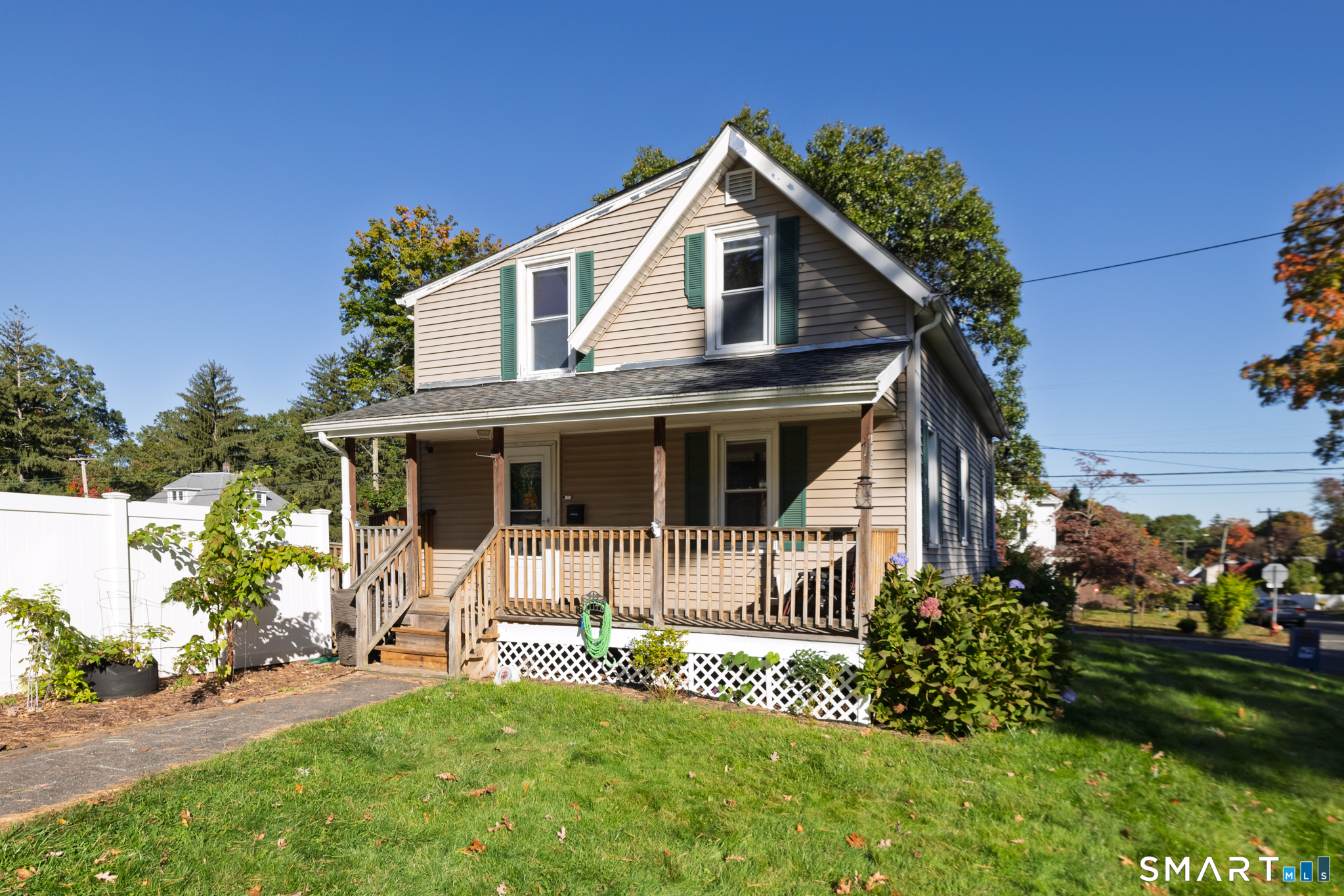 182 North Elm Street — photo