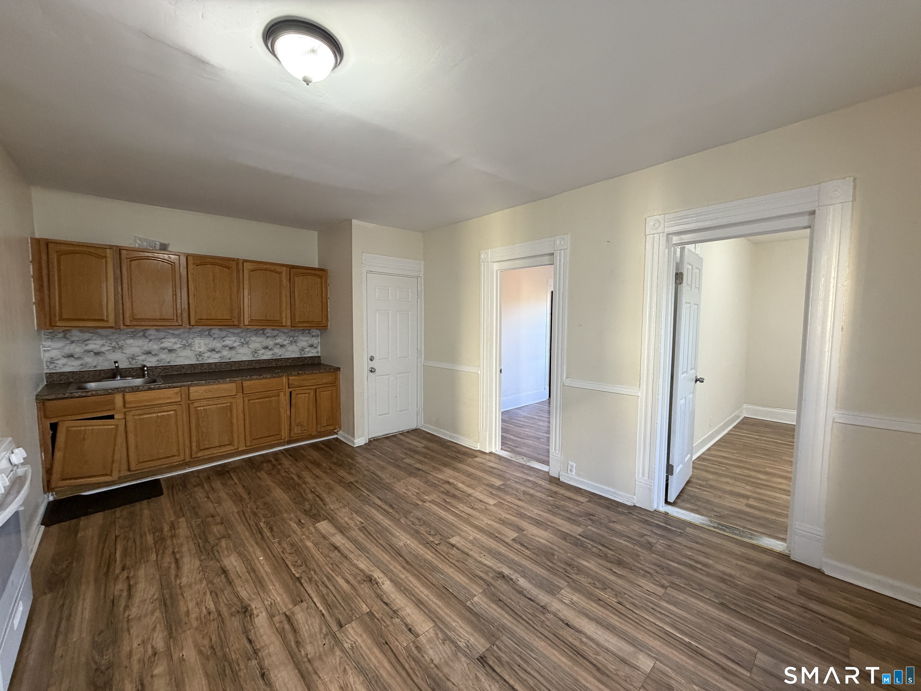 Home in Bridgeport, CT 06608 — photo 2