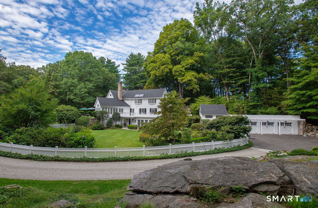 13 Lakeside Drive — photo