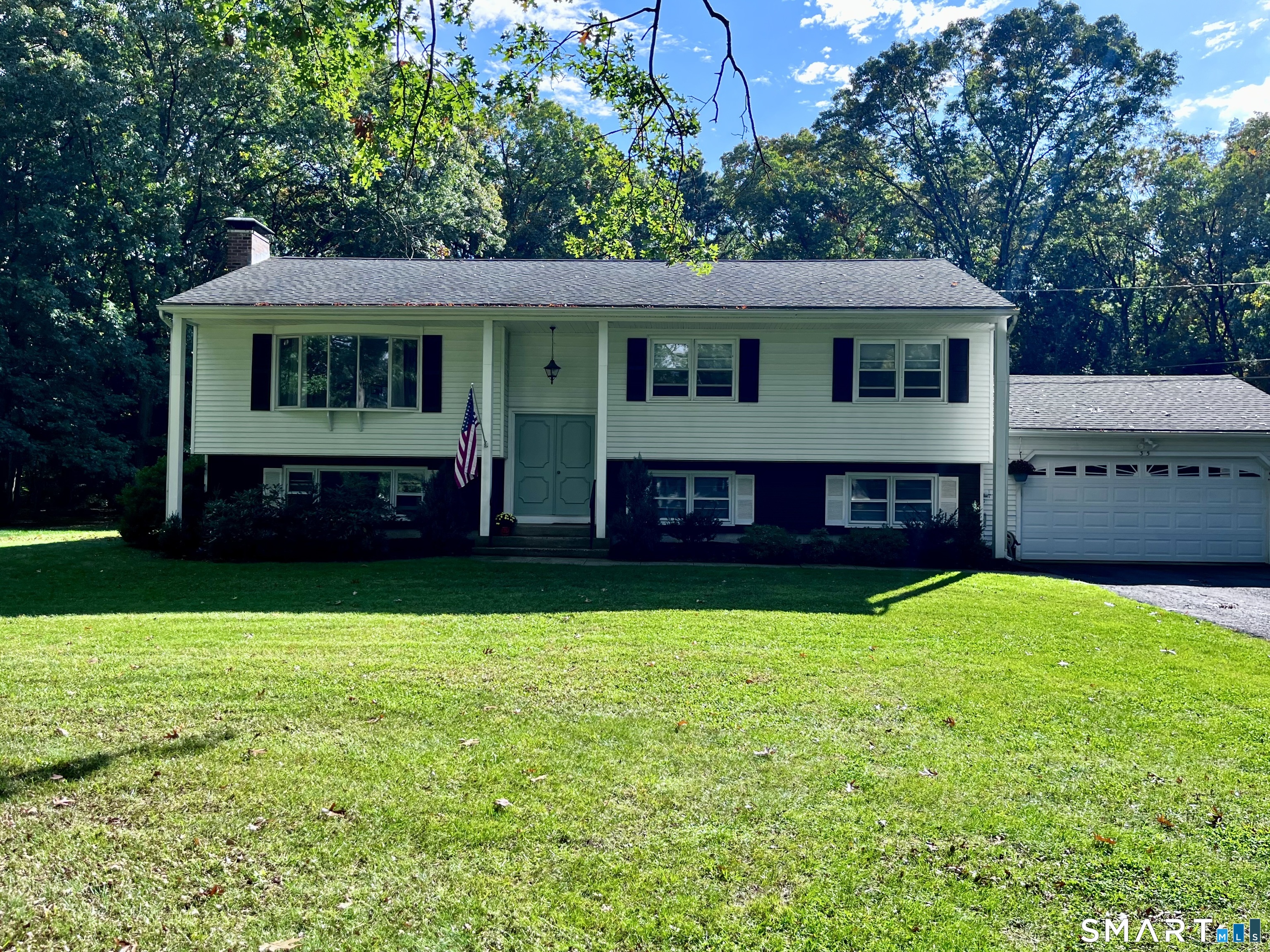 35 Bowling Green Drive — photo