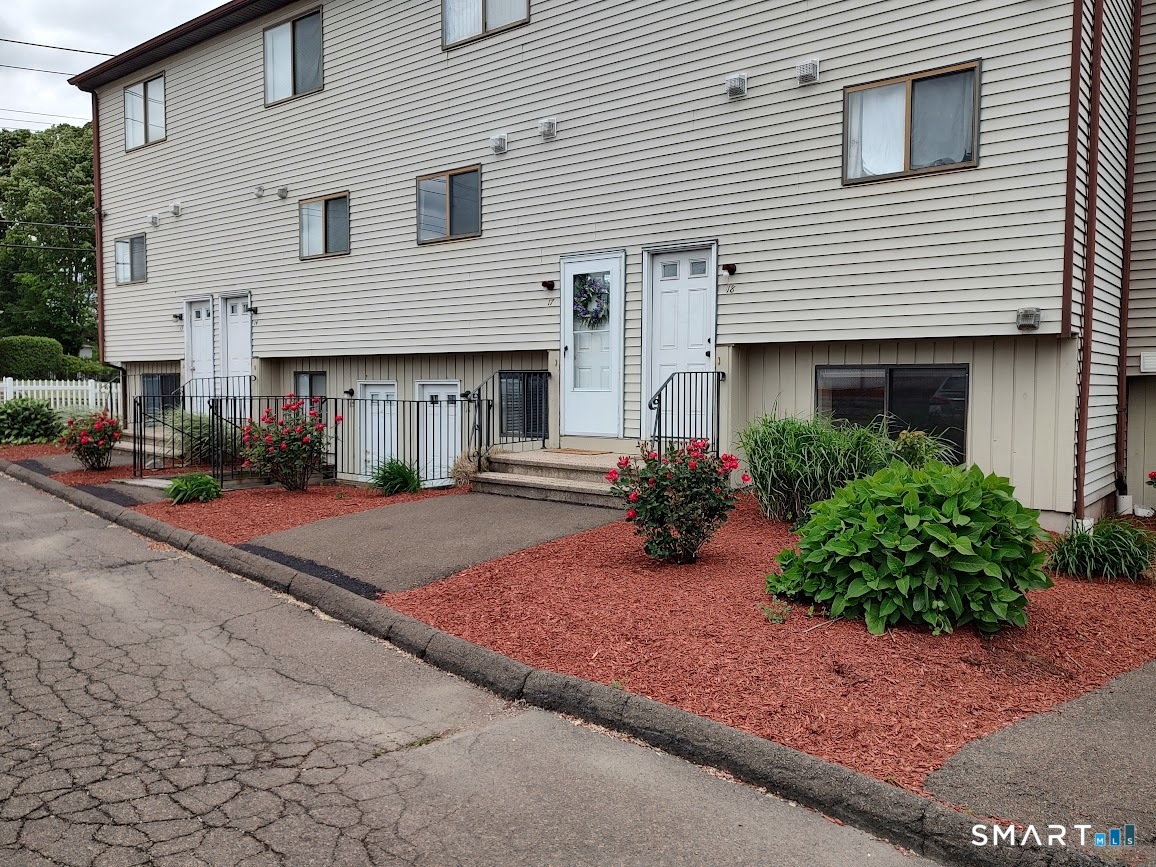 790 First Avenue Unit 16 — photo