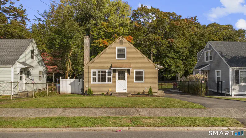 194 Linwood Street — photo