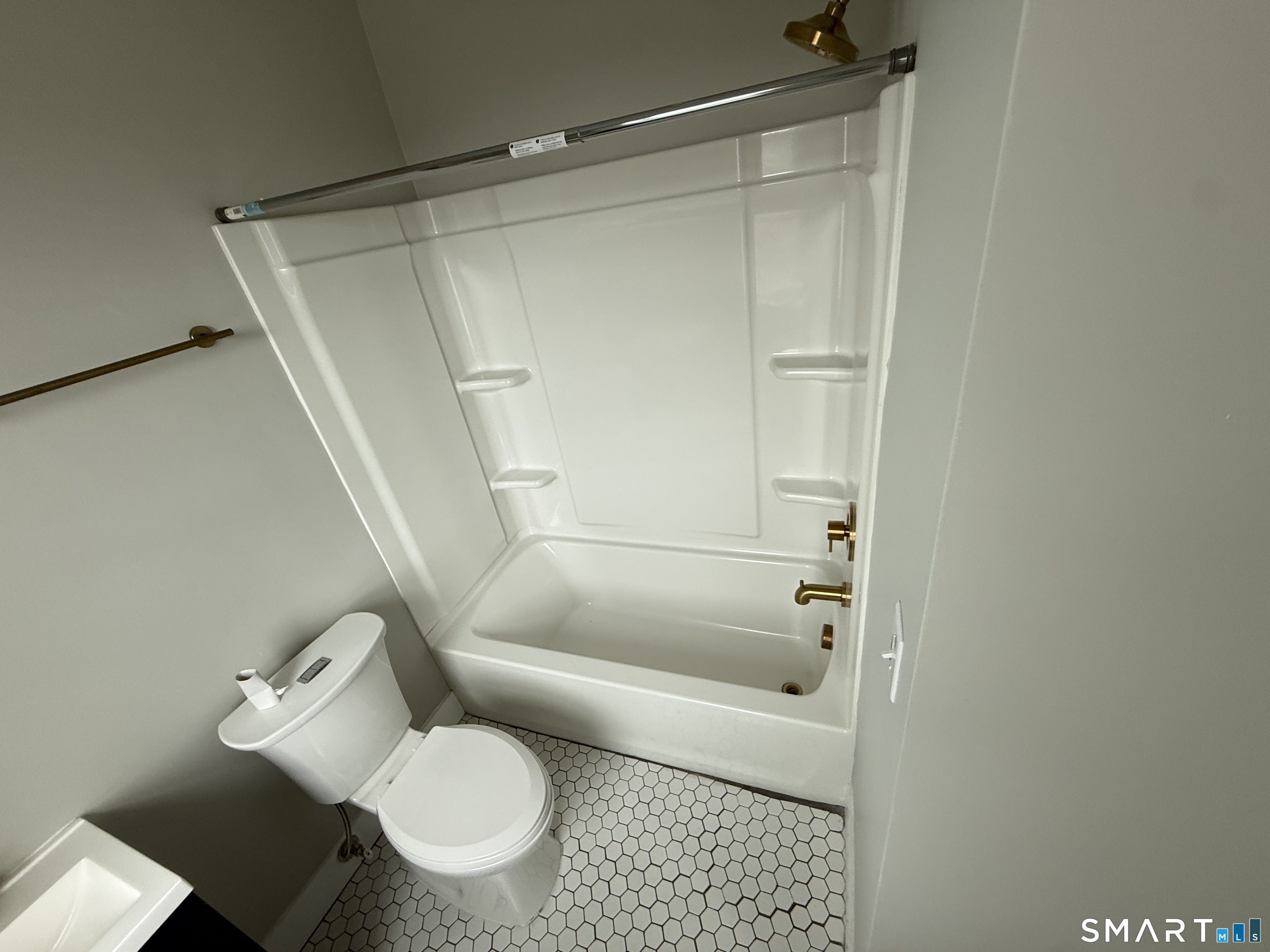 Home in New Britain, CT 06051 — photo 3
