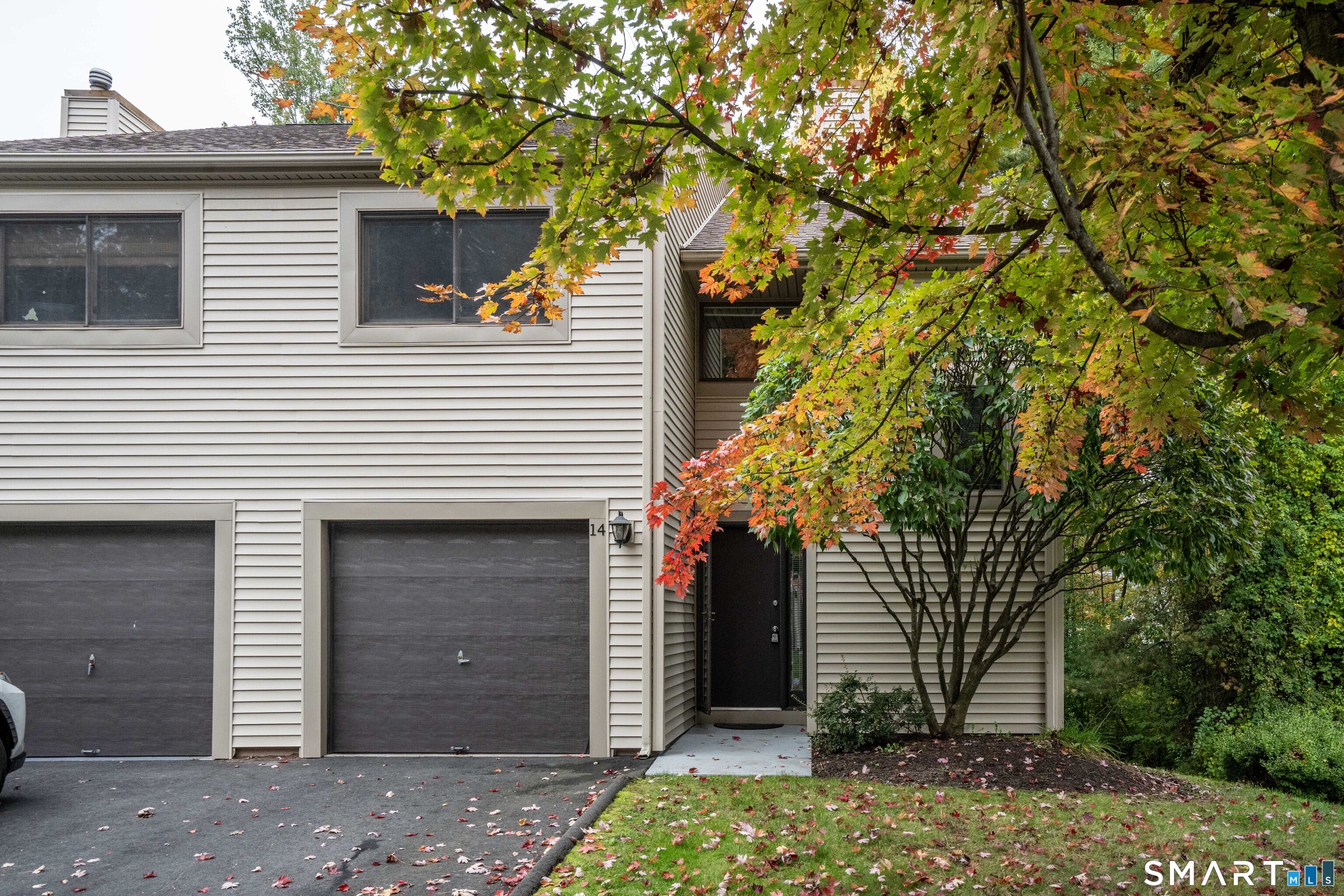 14 Woodbury Lane Unit 14 — photo