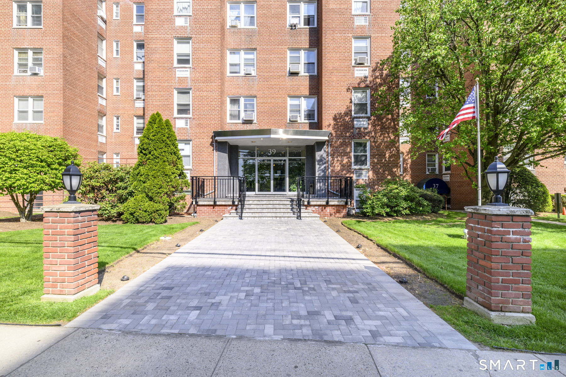 39 Glenbrook Road Unit 1Y — photo