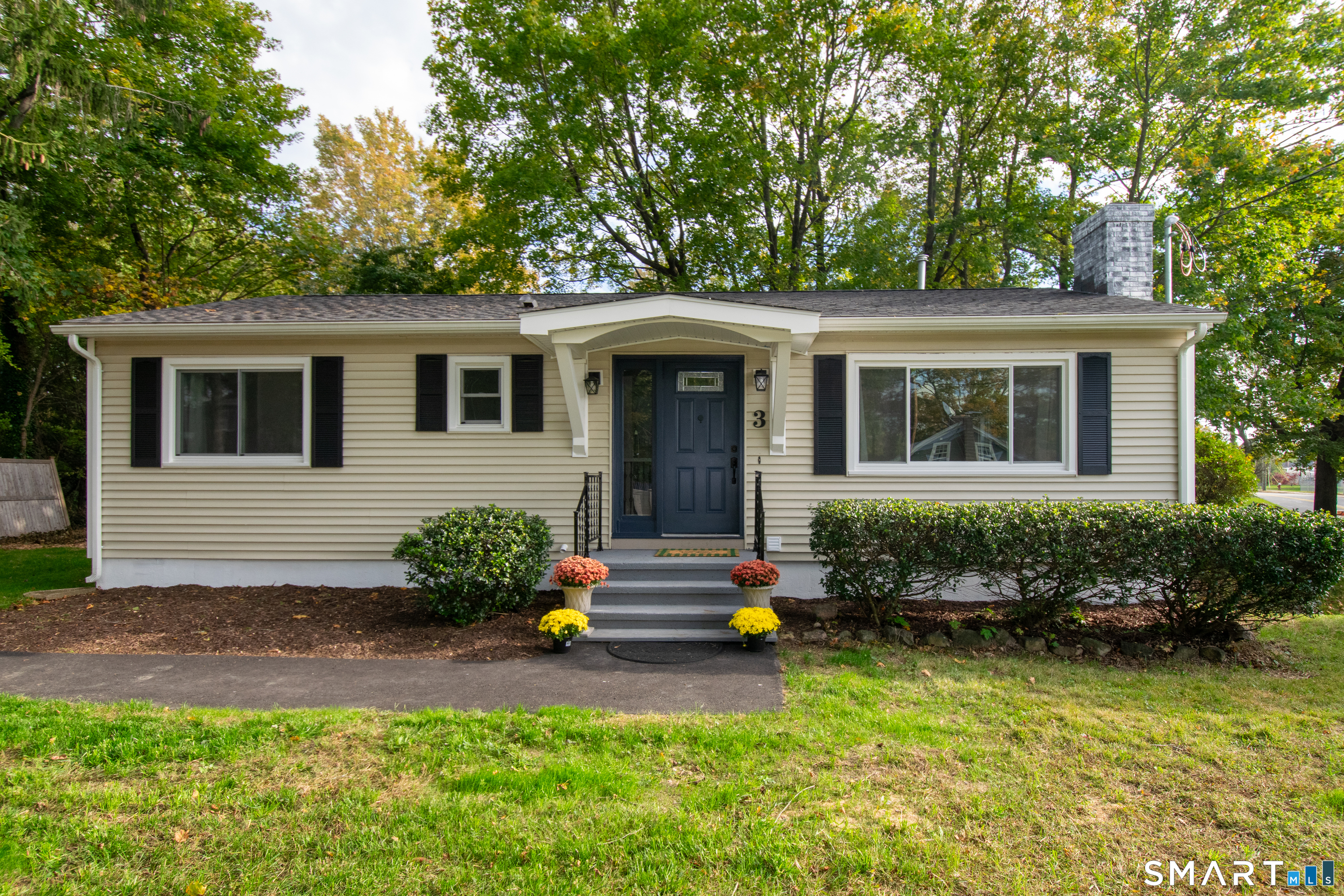 3 Pattagansett Court — photo