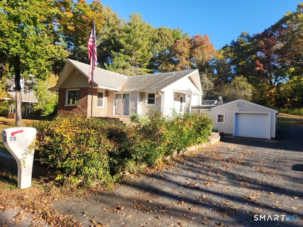 38 Crystal Road — photo