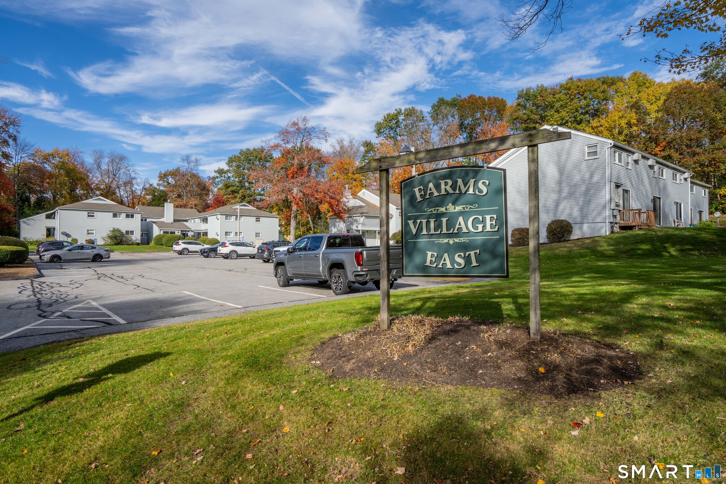 11 East Farms Road Unit B — photo