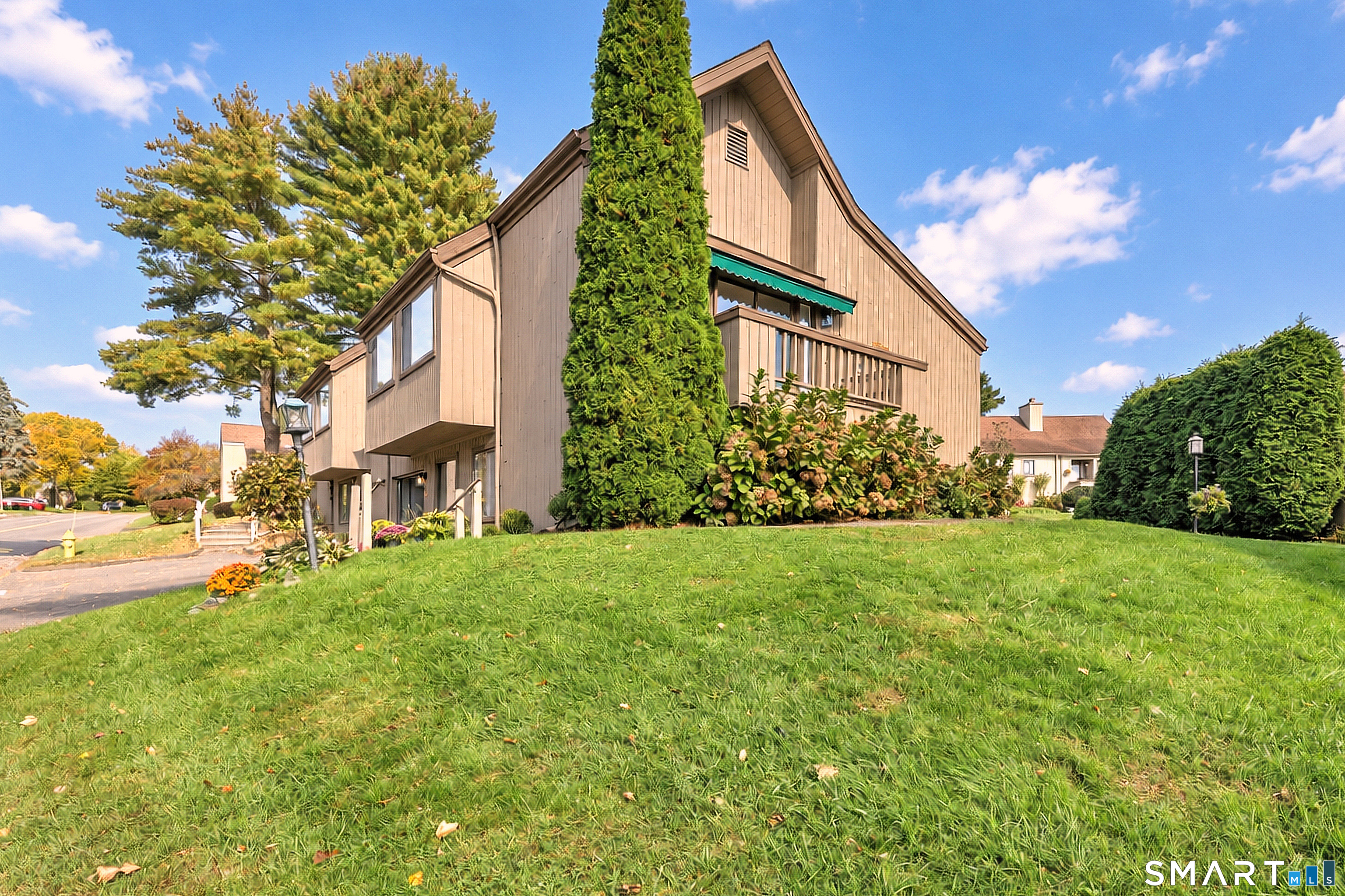 443 North Trail Unit B — photo