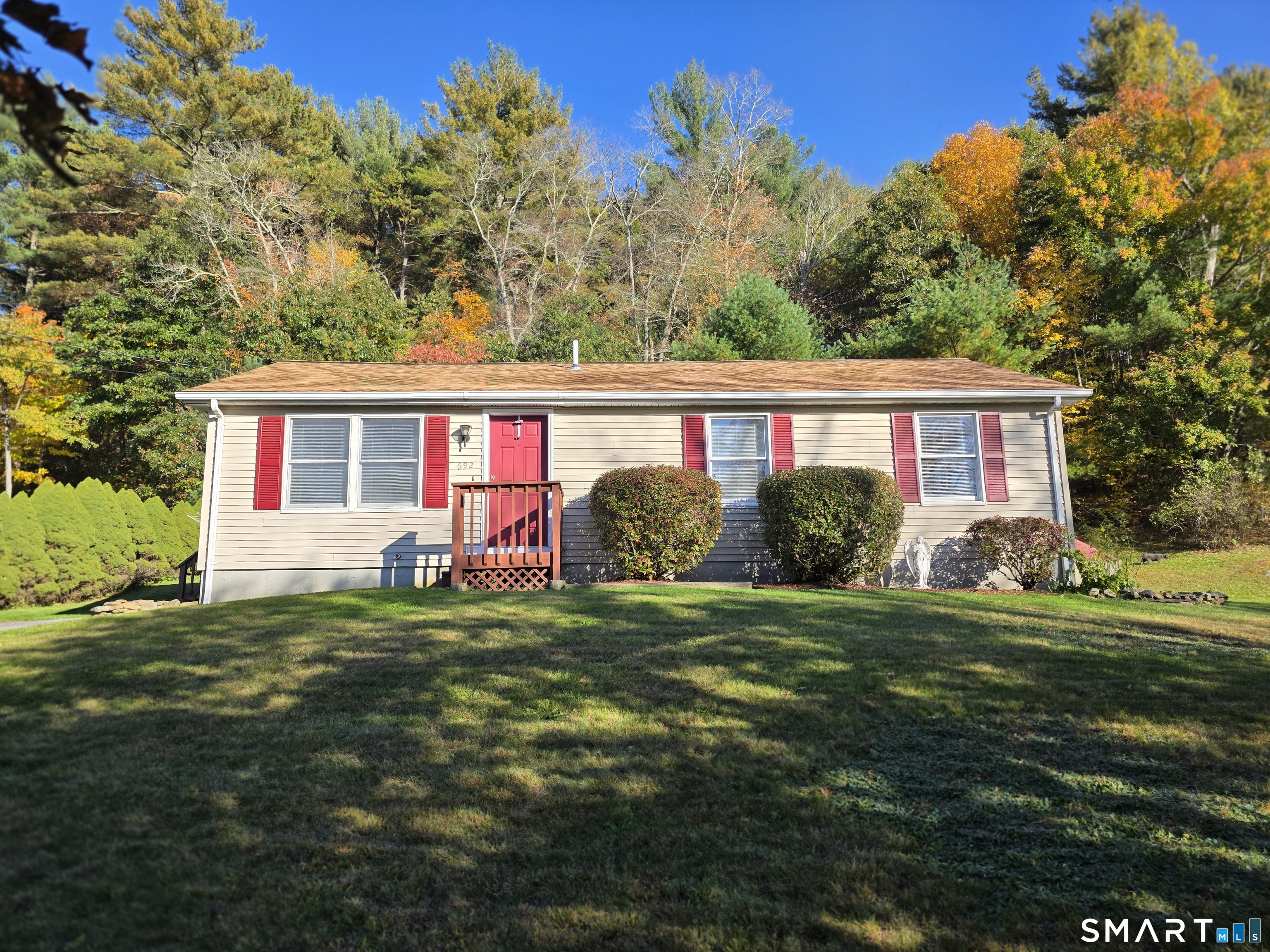 692 Chestnut Hill Road — photo