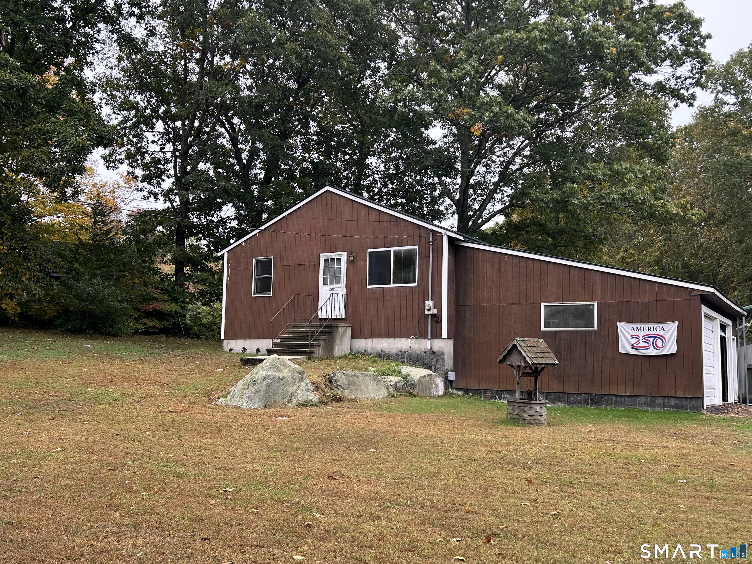240 Hammock Road North — photo