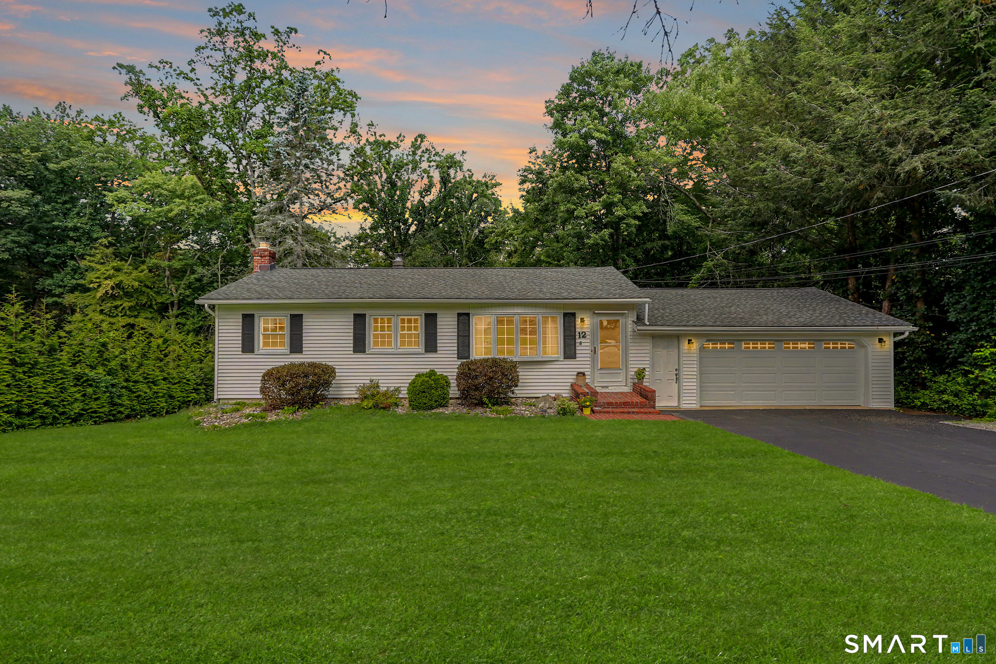 12 Cedarwood Lane — photo