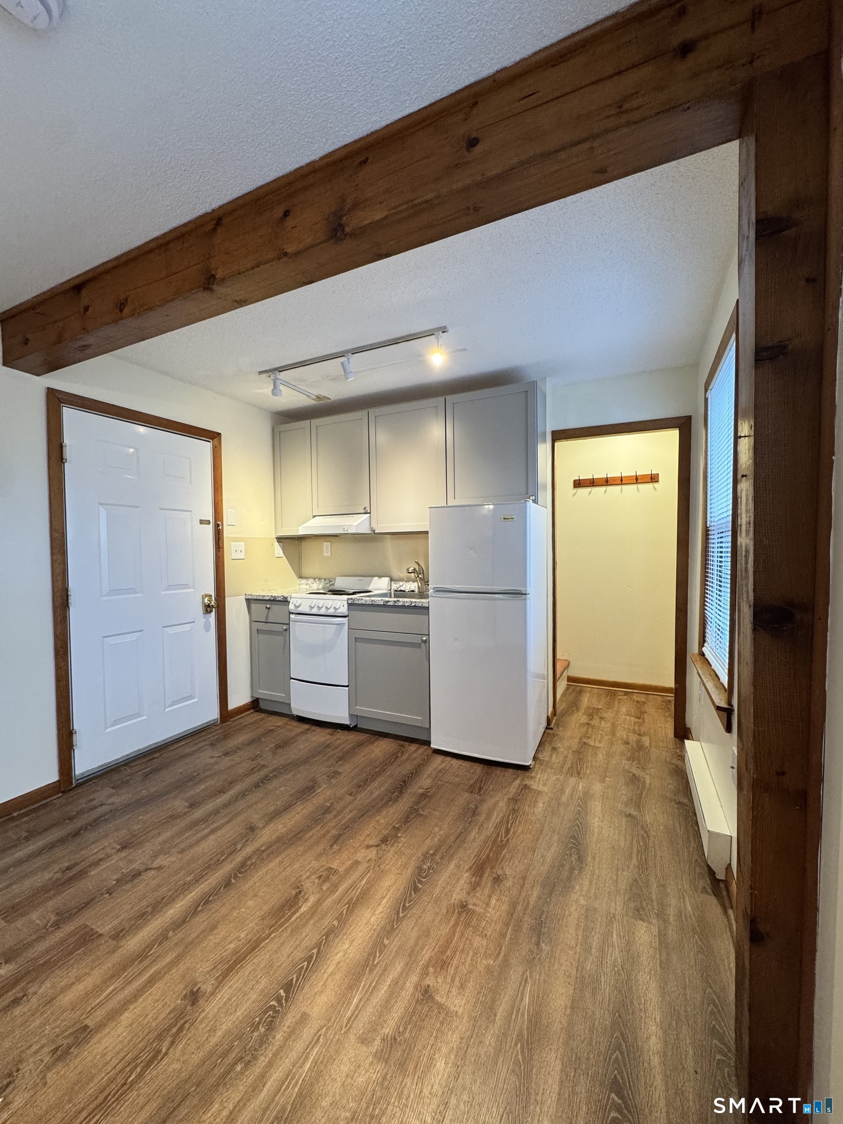 49 Ledyard Avenue Unit 5 — photo