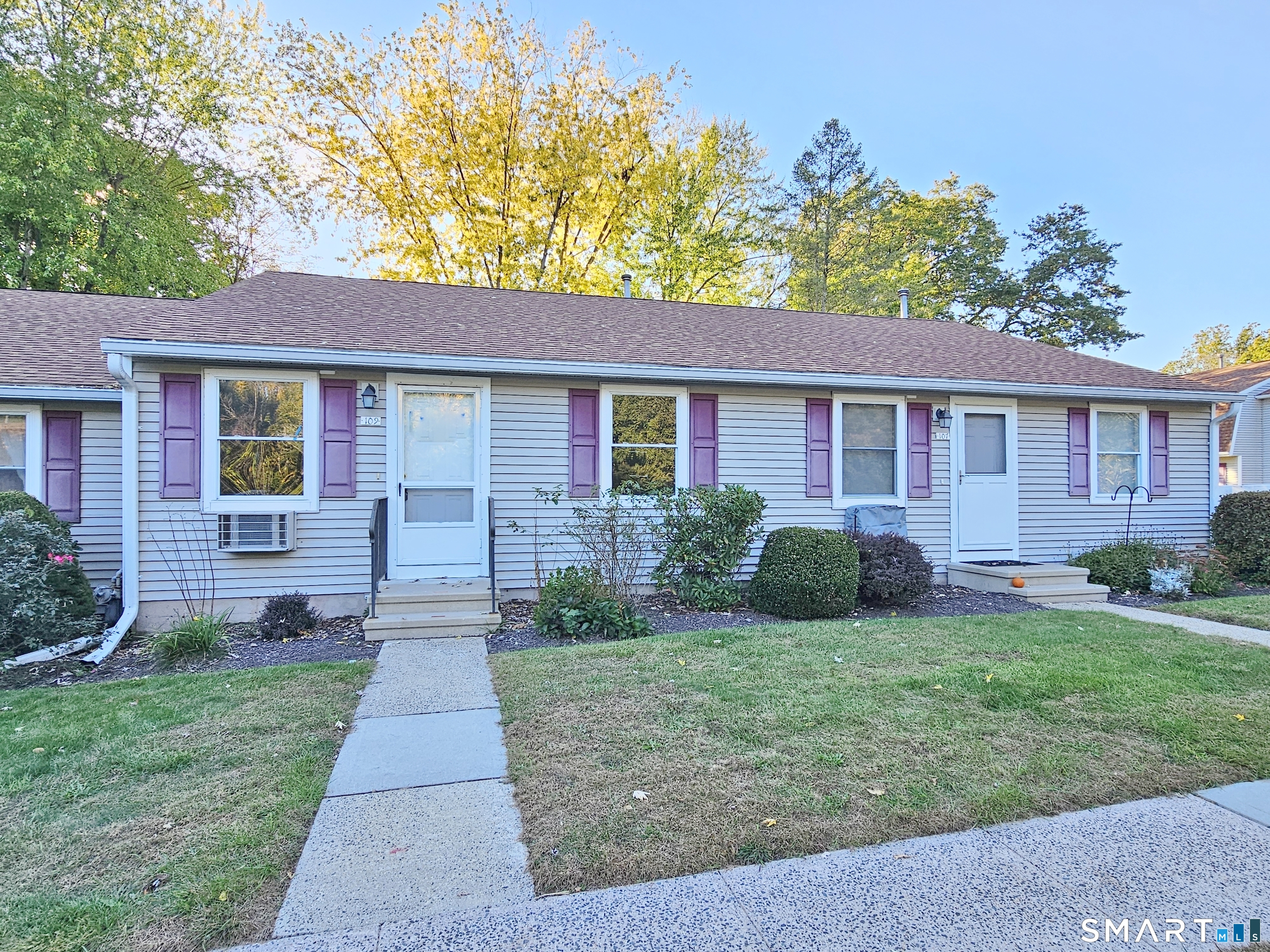 109 Brentwood Drive Unit 109 — photo