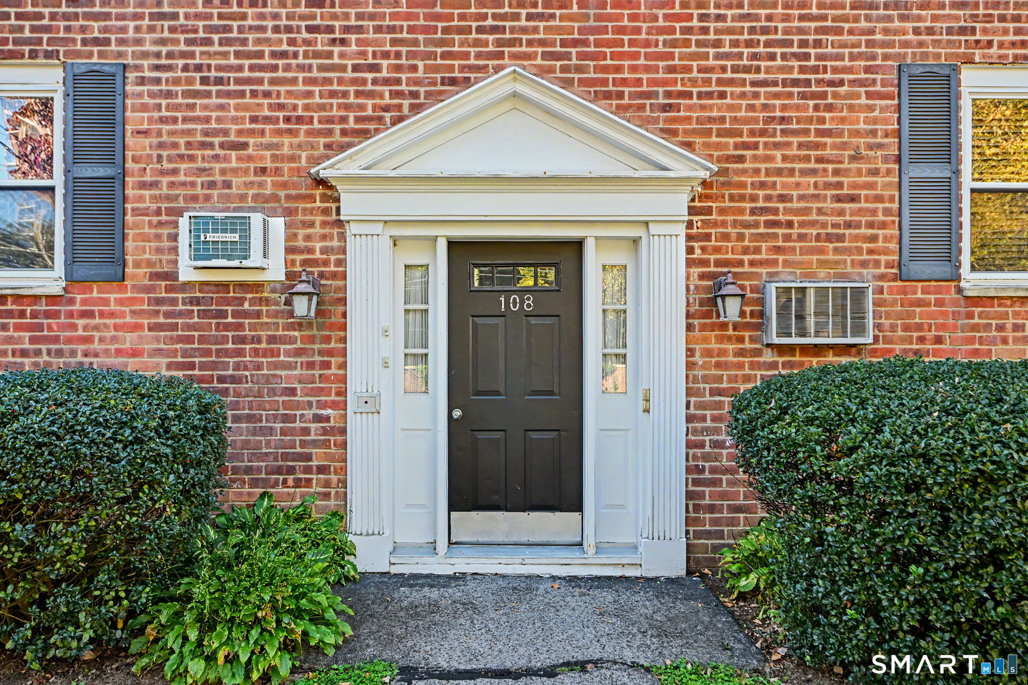 108 Strawberry Hill Avenue Unit 3 — photo