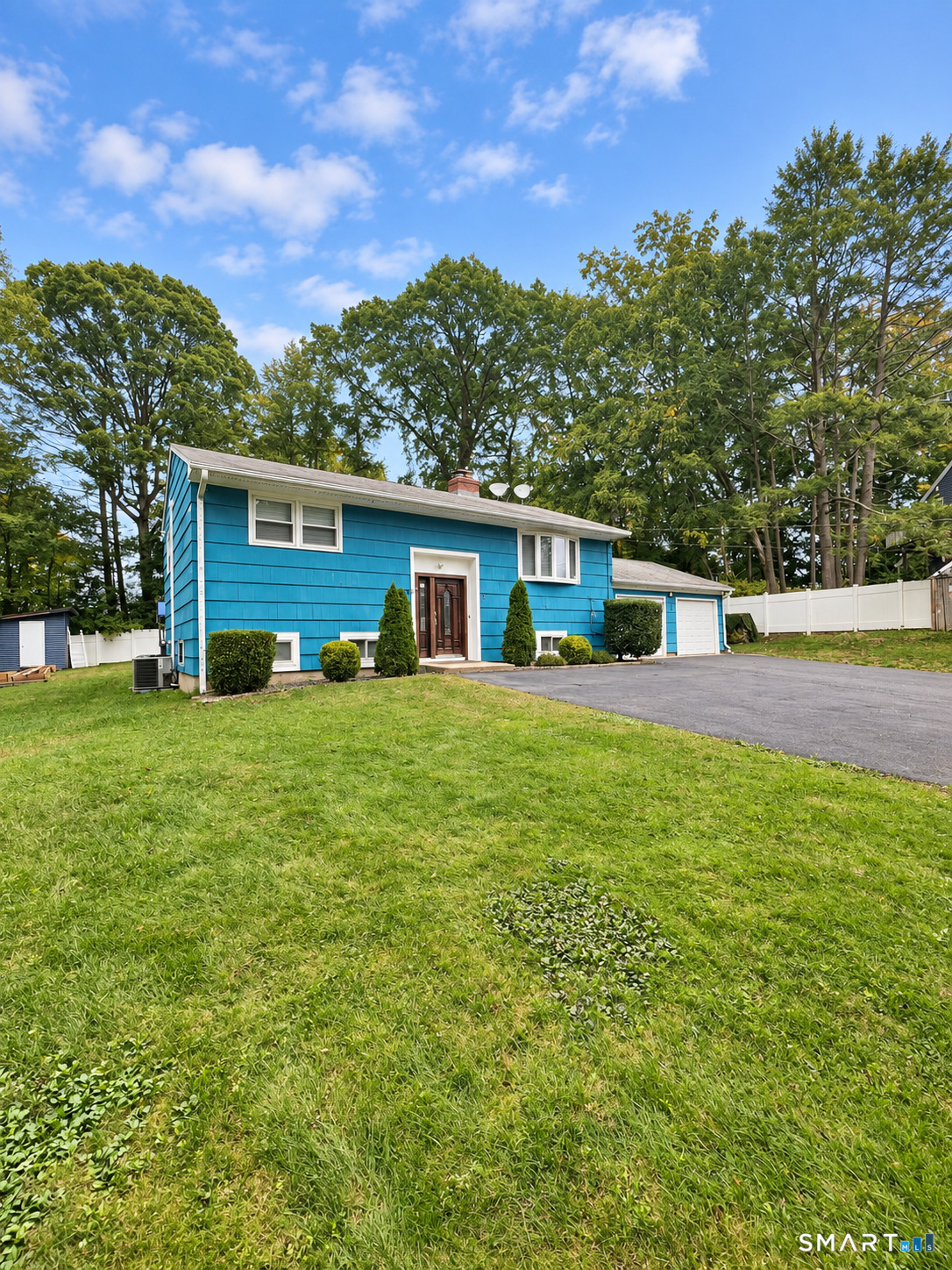 4 Hotchkiss Terr Drive — photo